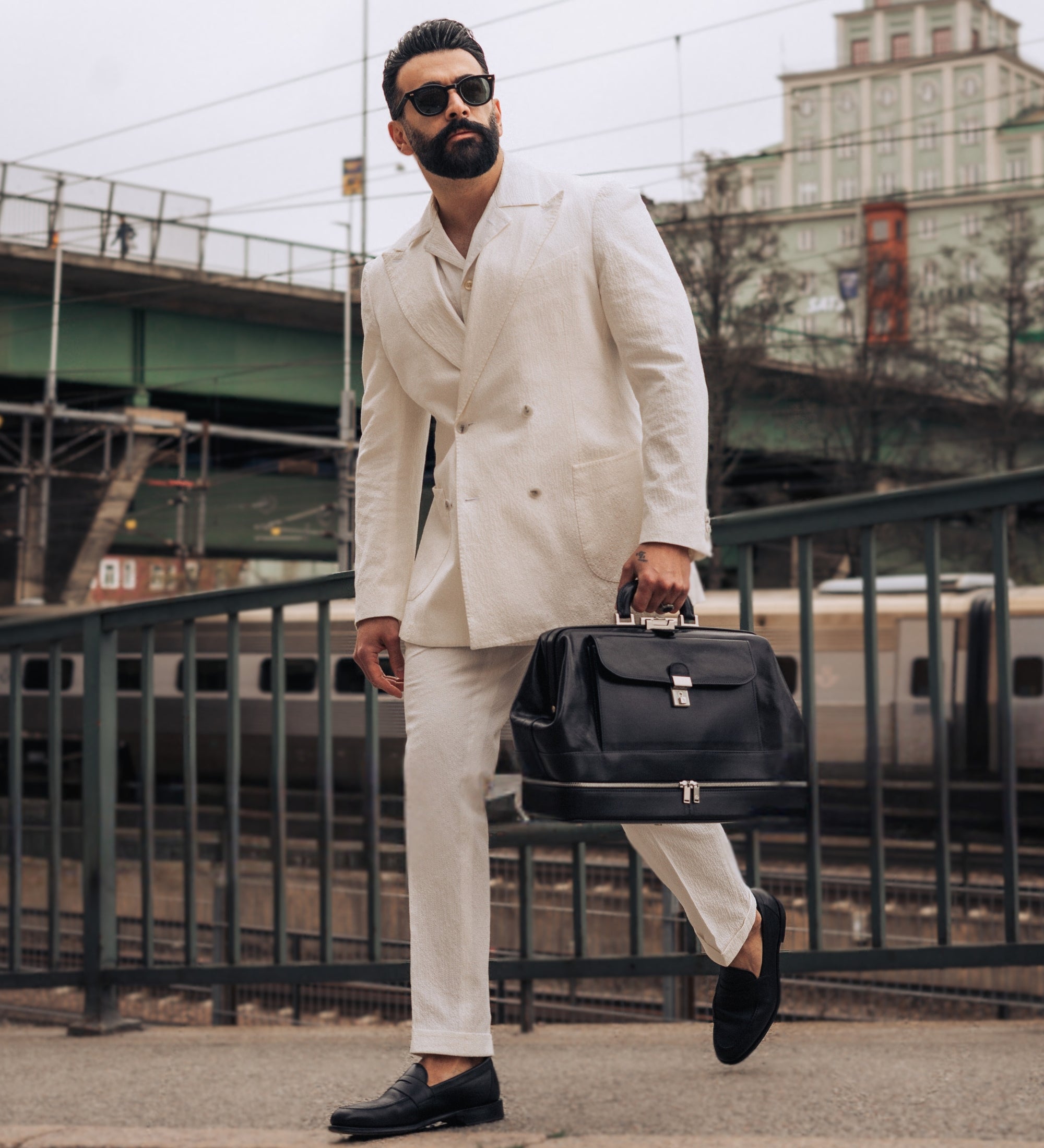 Grand sac de docteur en cuir italien The Master and Margarita