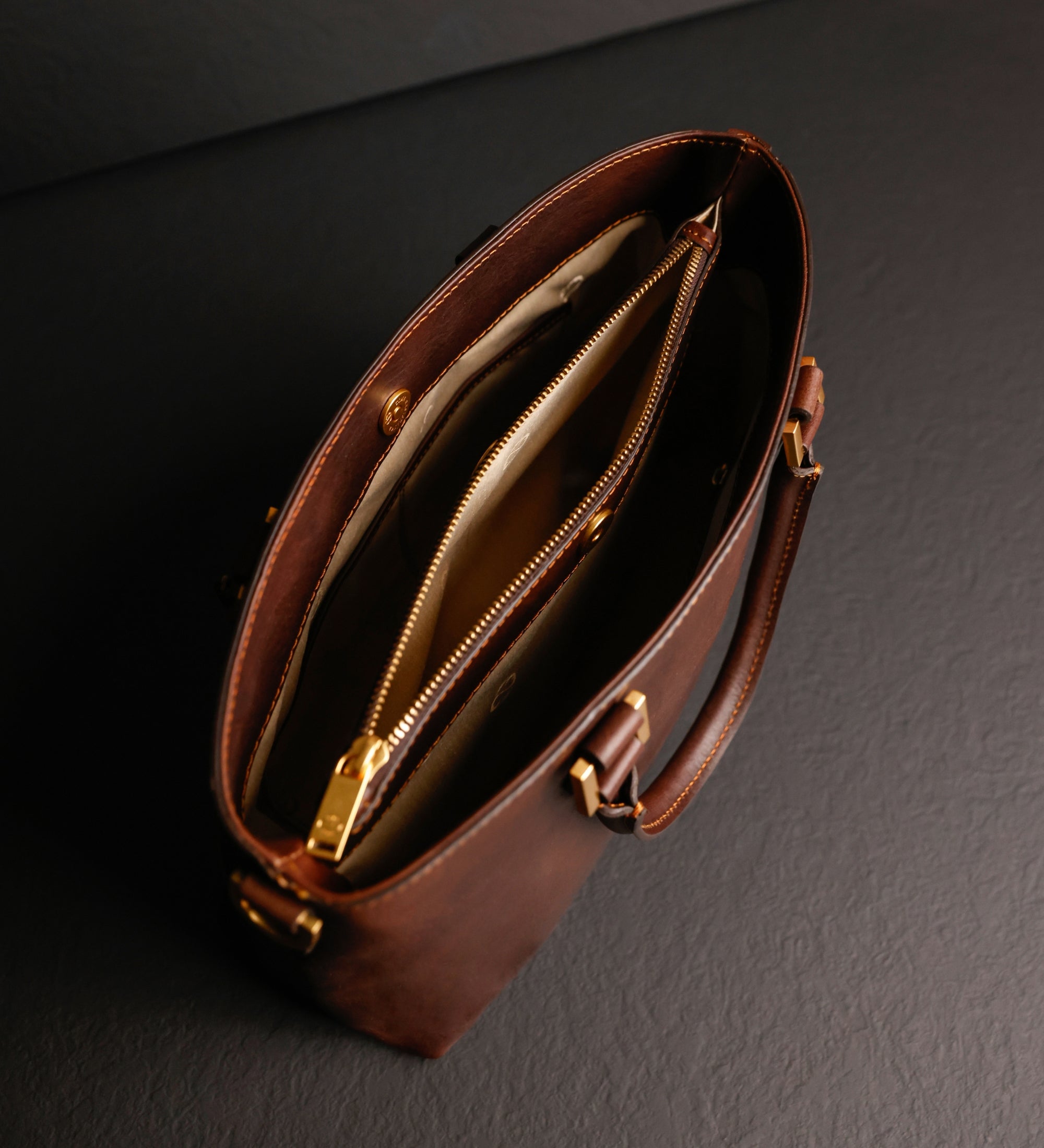 Sac à main à l’épaule en cuir pour femme Camilla