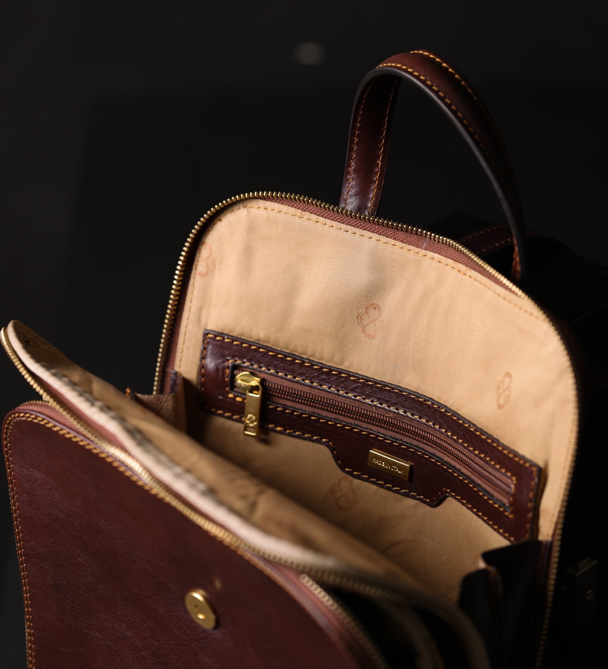 Sac à dos convertible à bandoulière en cuir pour femme Clarissa