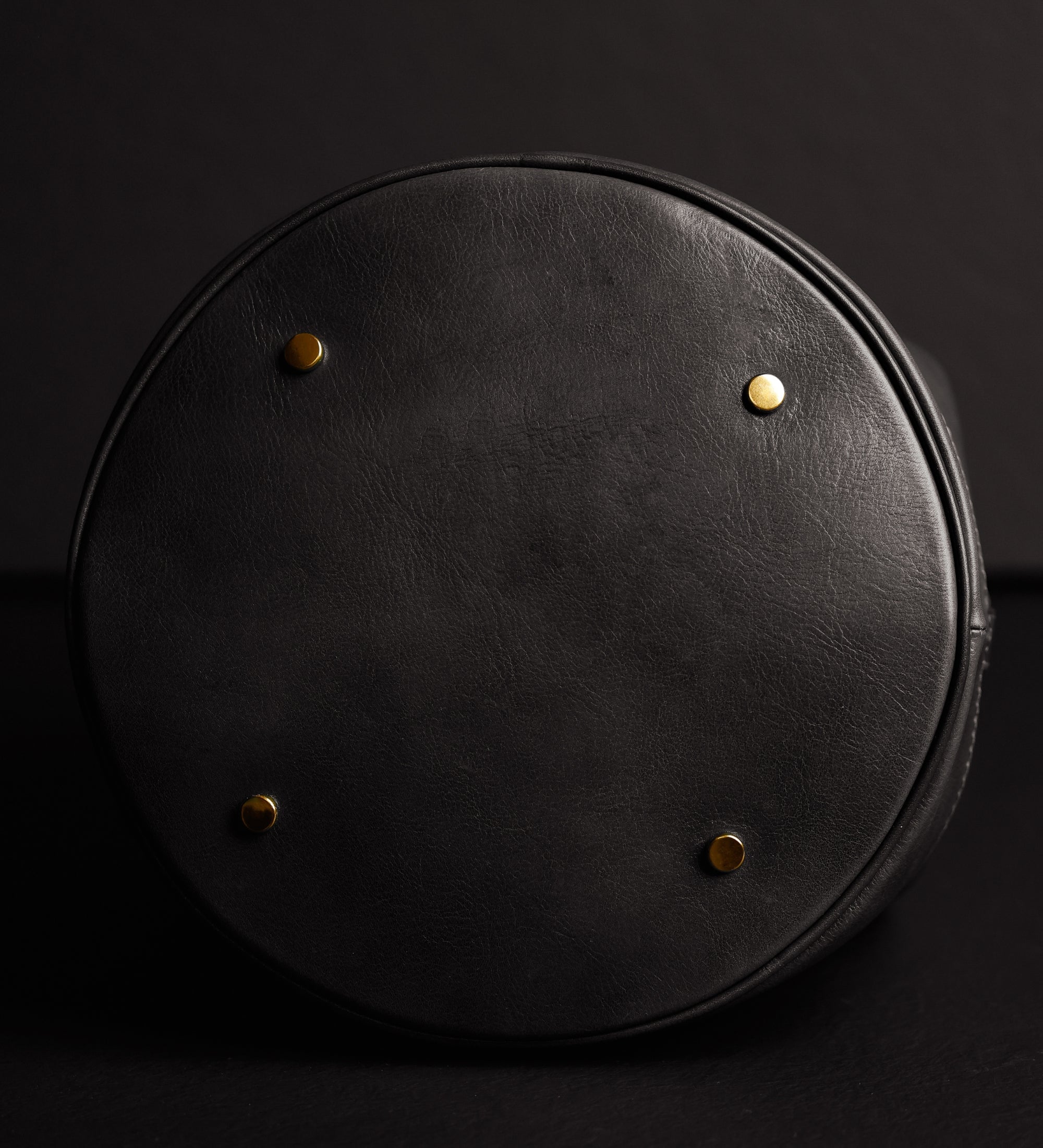 Sac seau en cuir pour femme Light In August