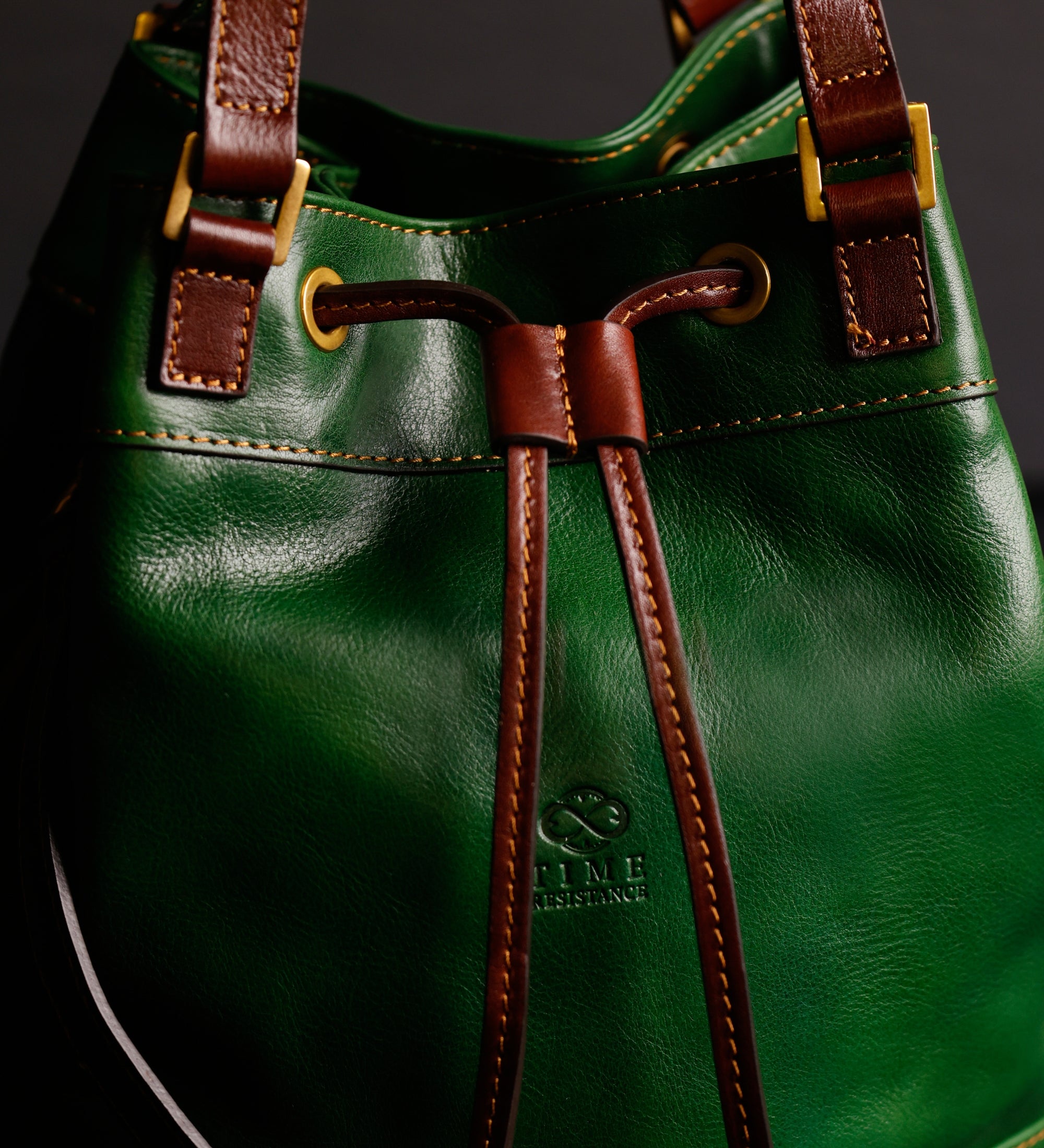 Sac seau en cuir pour femme Light In August