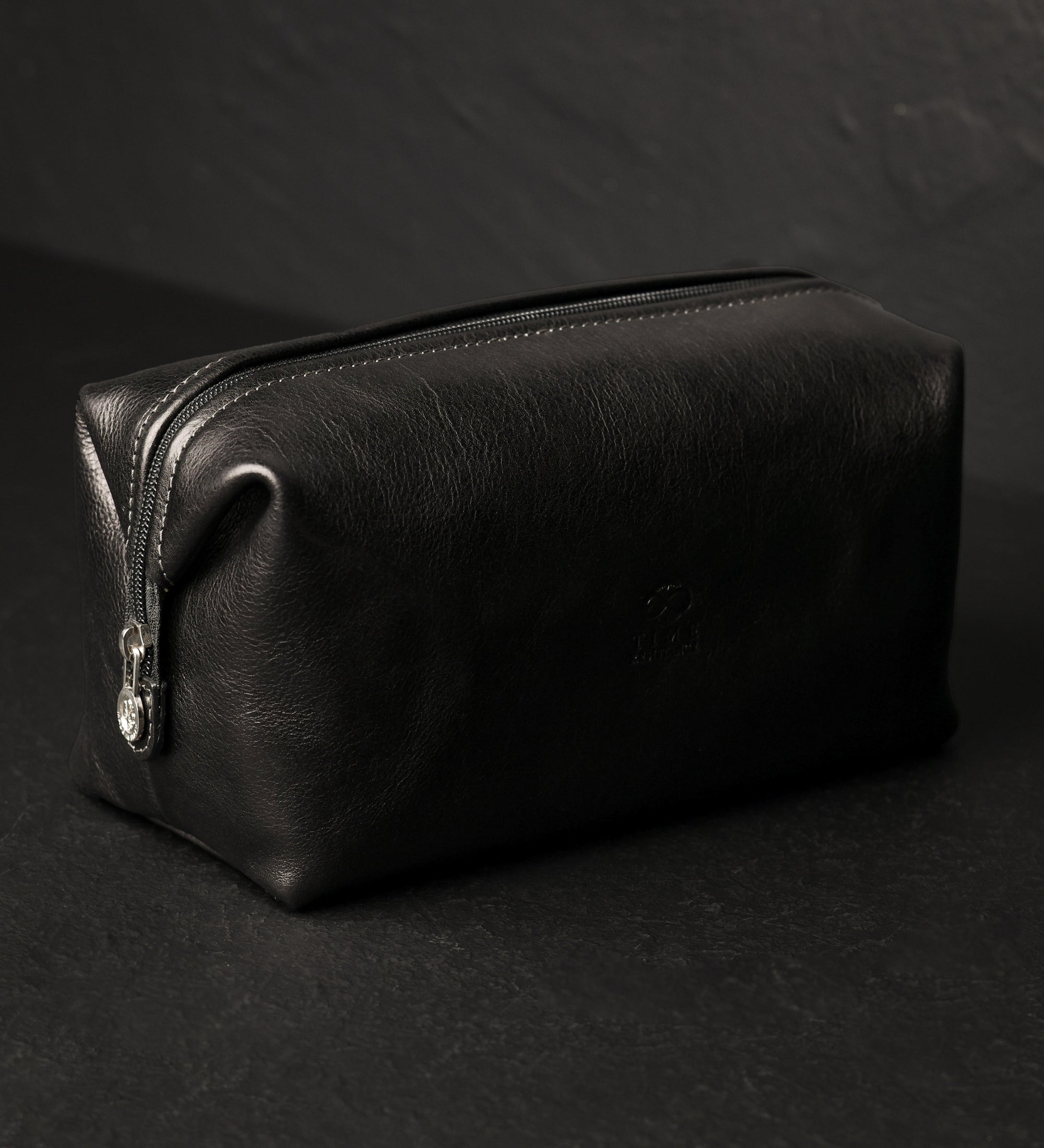 Trousse de toilette en cuir Four Past Midnight