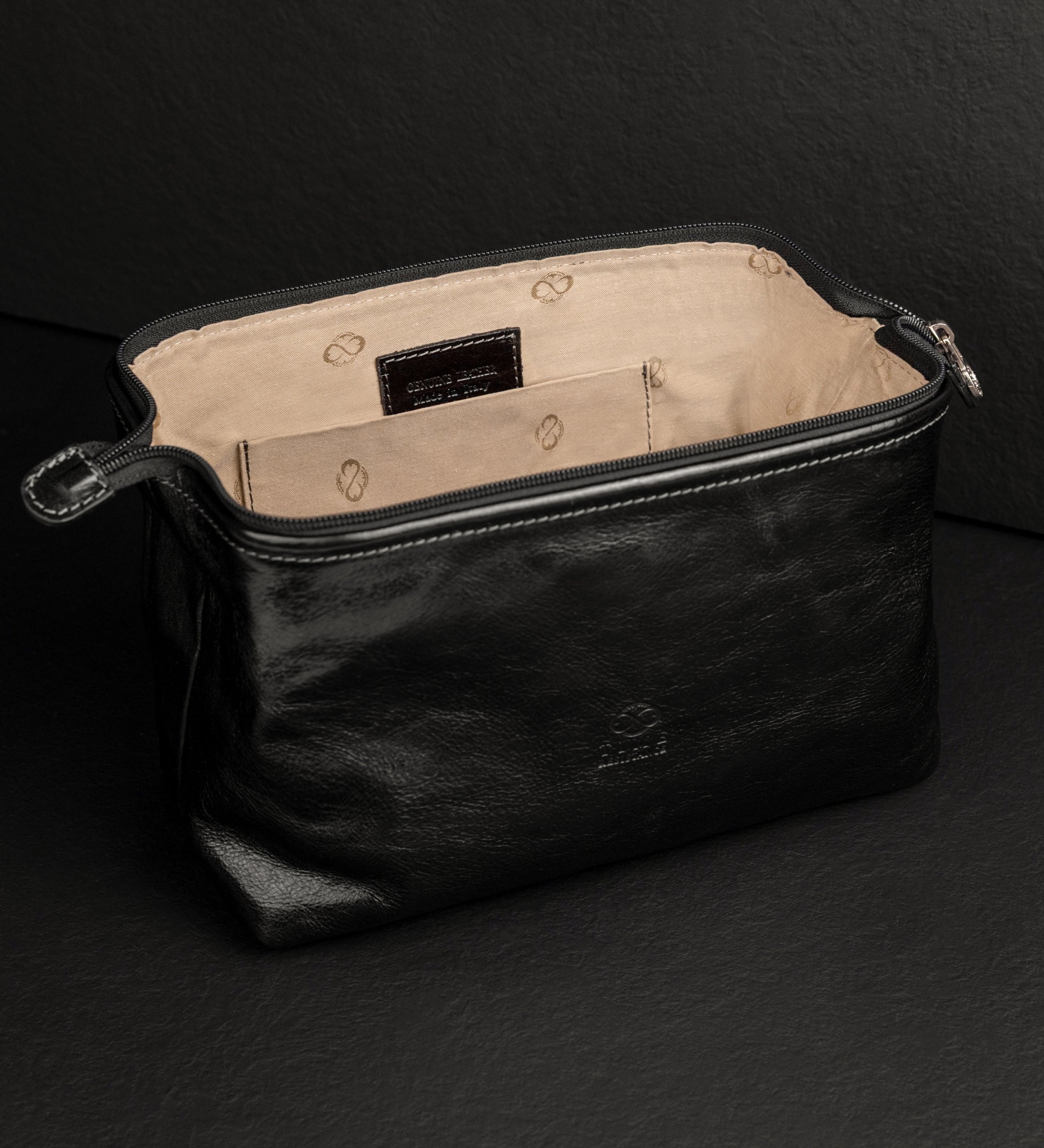 Trousse de toilette en cuir Four Past Midnight