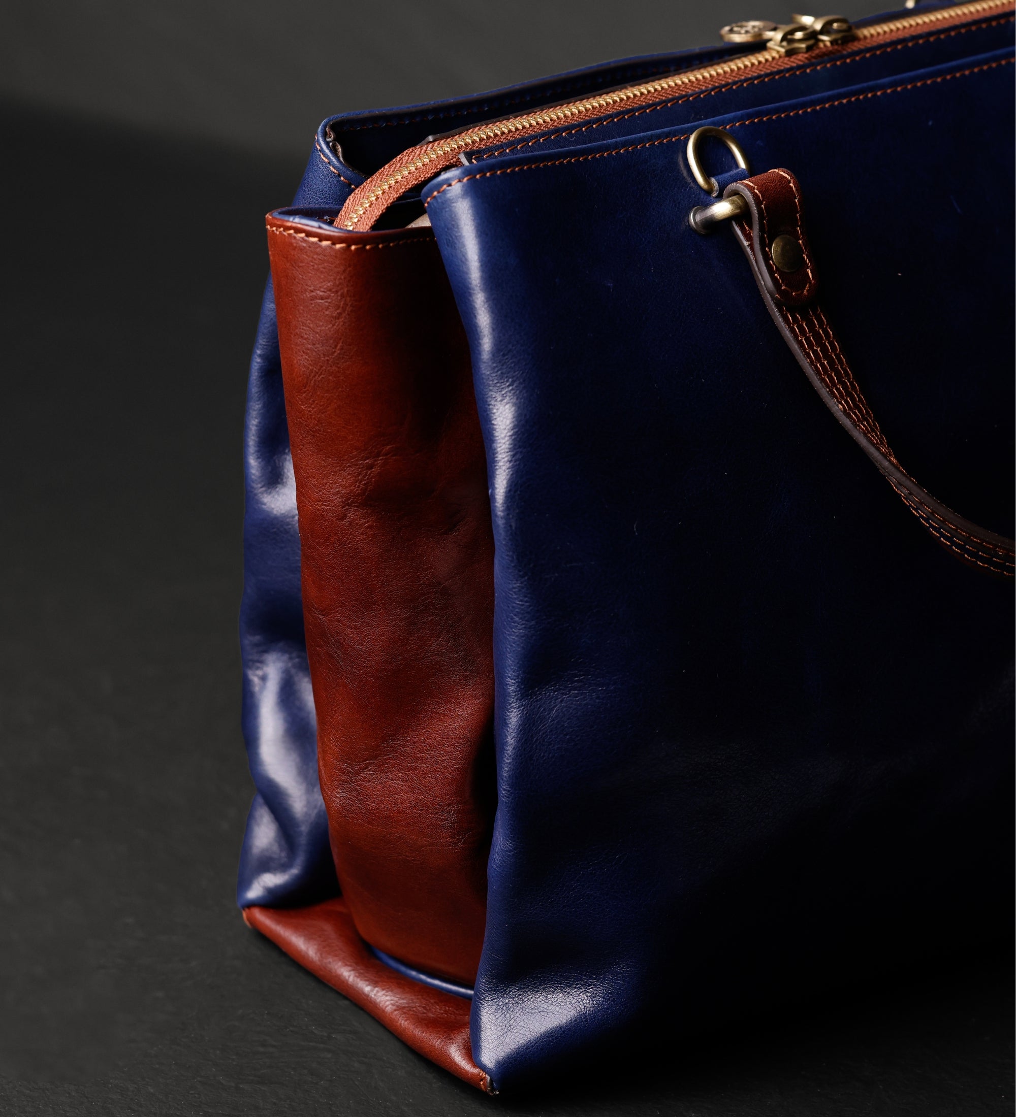 Sac cabas à l’épaule en cuir pour femme The Scarlet Letter