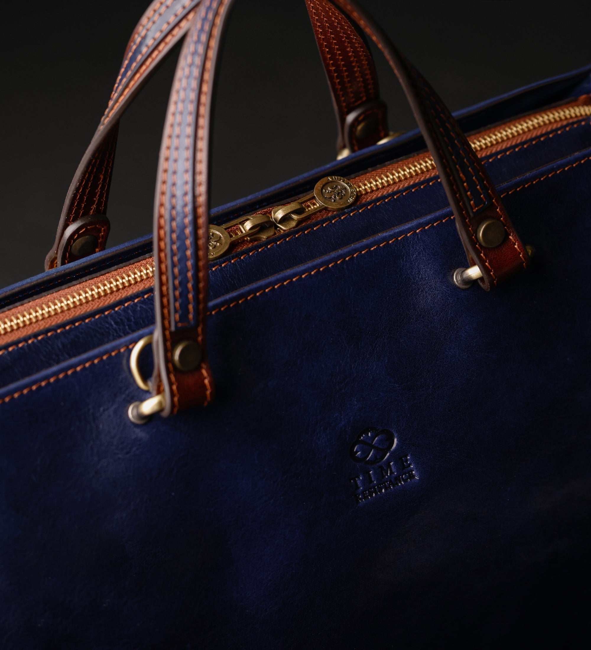 Sac cabas à l’épaule en cuir pour femme The Scarlet Letter