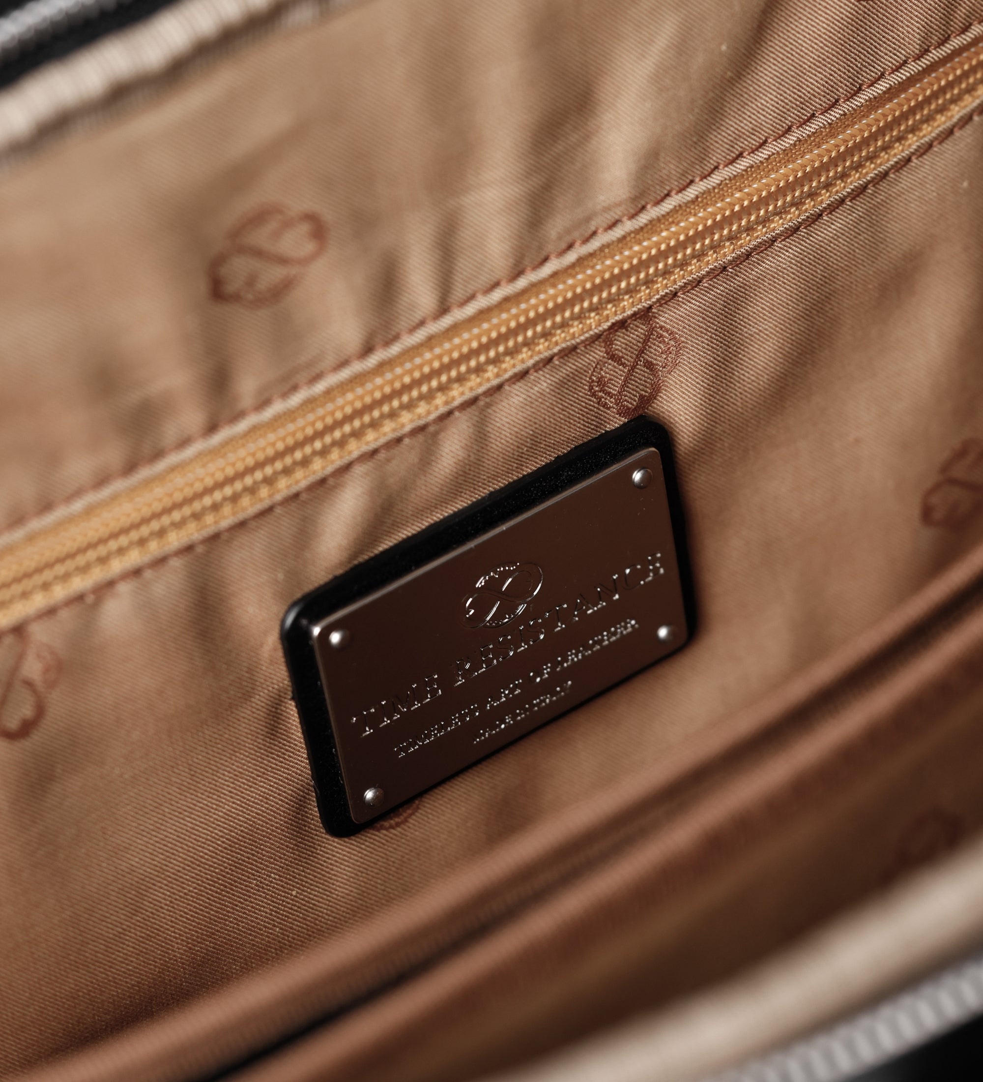 Sacoche pour ordinateur portable en cuir pour femme Brave New World