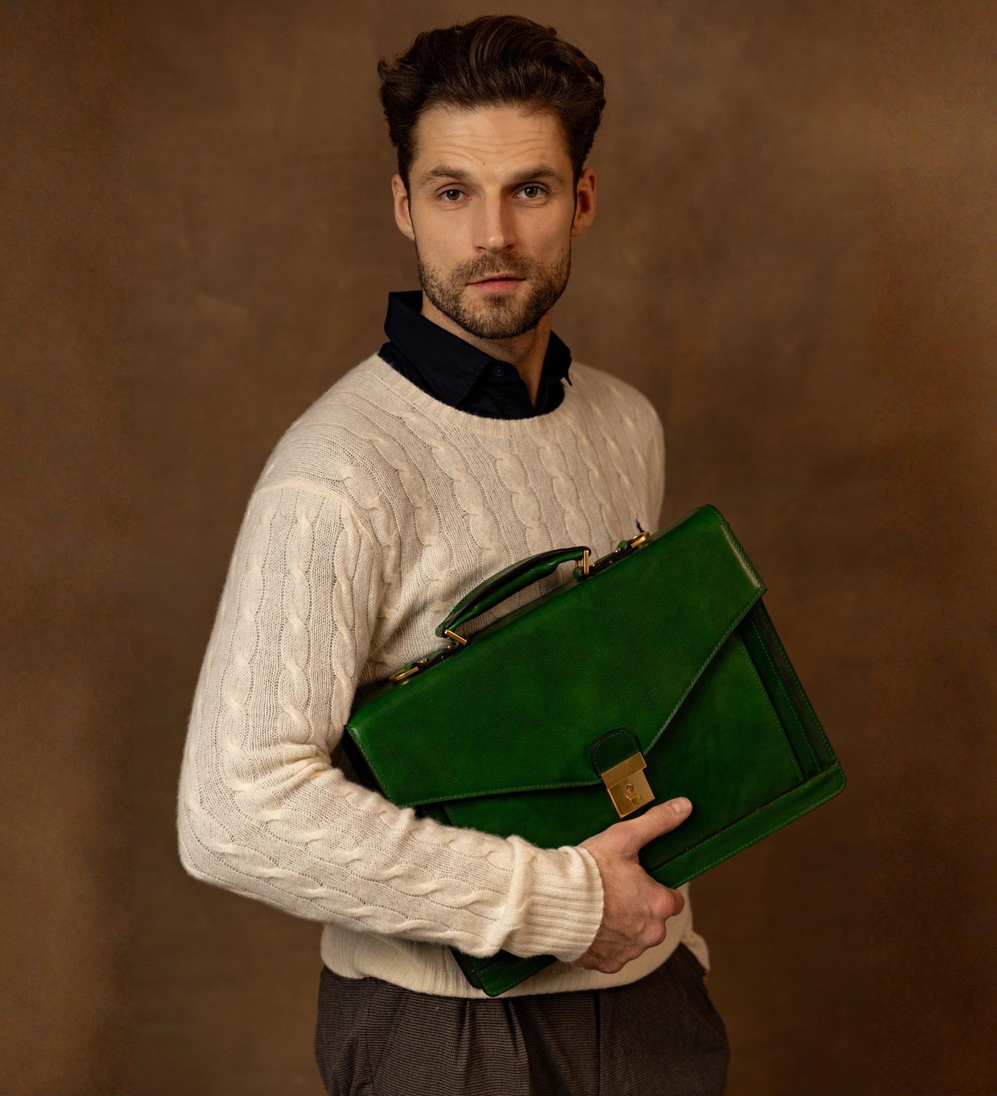 Mallette en cuir au design classique The Magus