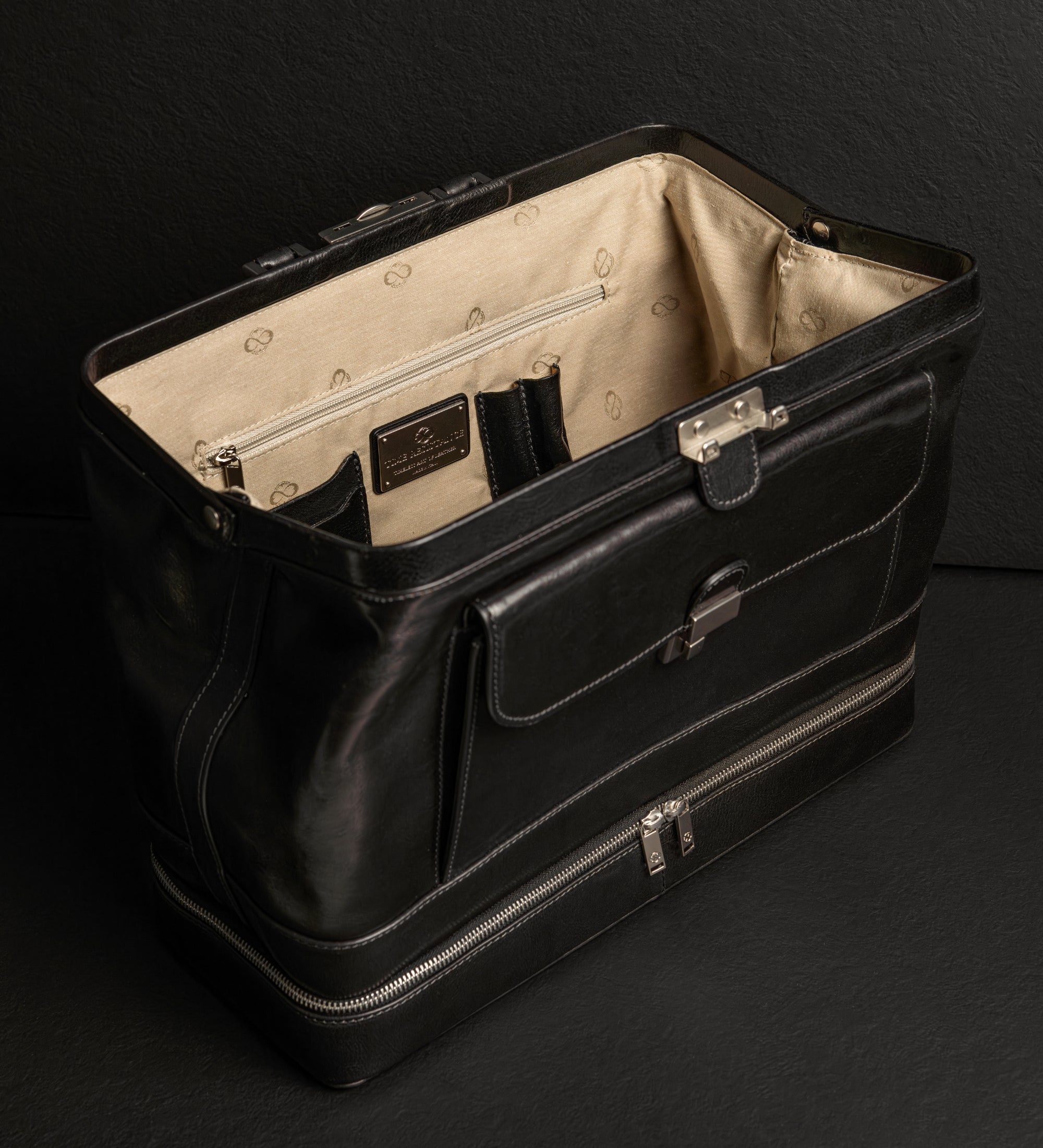 Grand sac de docteur en cuir italien The Master and Margarita