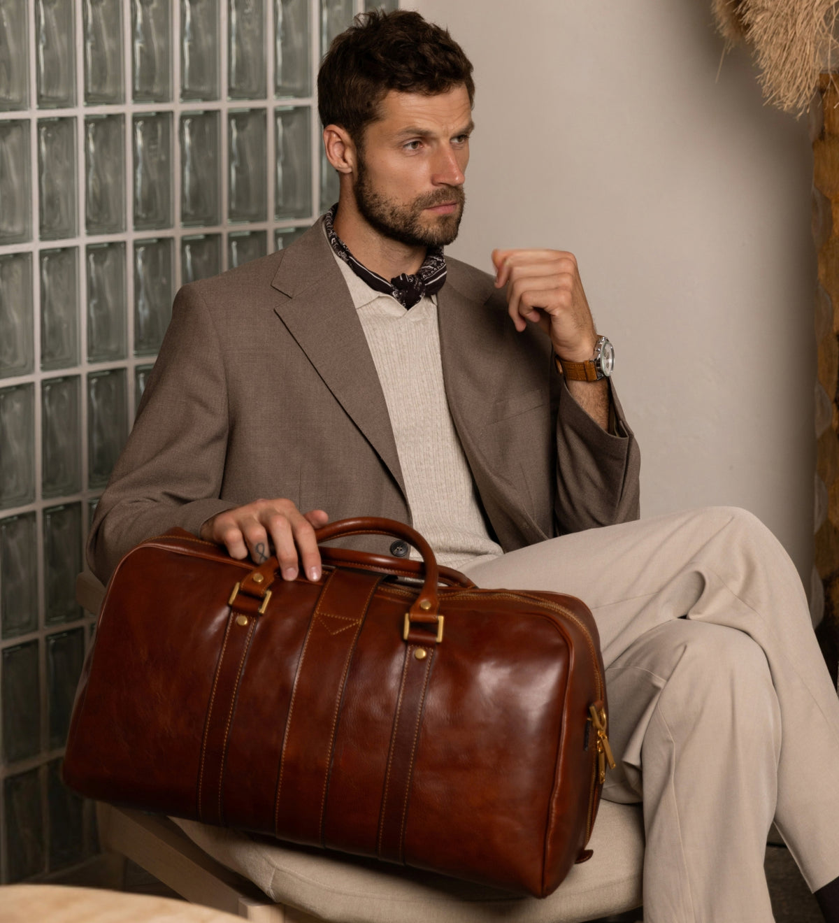 Sac de voyage en cuir mat marron cognac Tender Is the Night