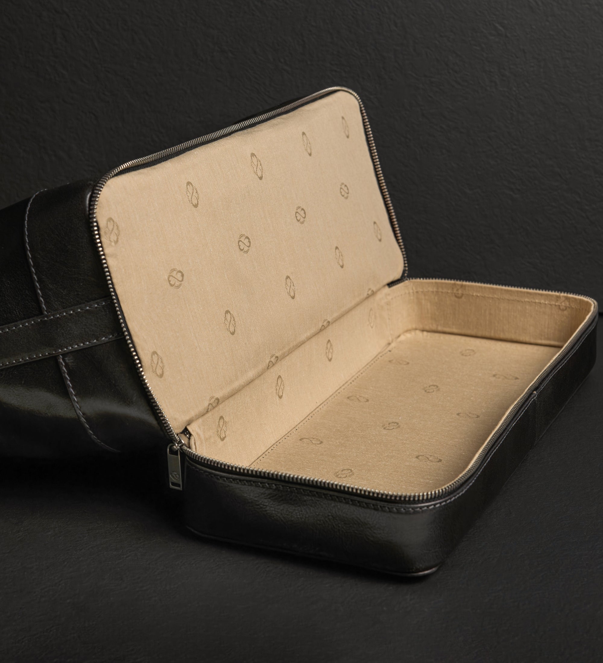 Grand sac de docteur en cuir italien pour femme The Master and Margarita