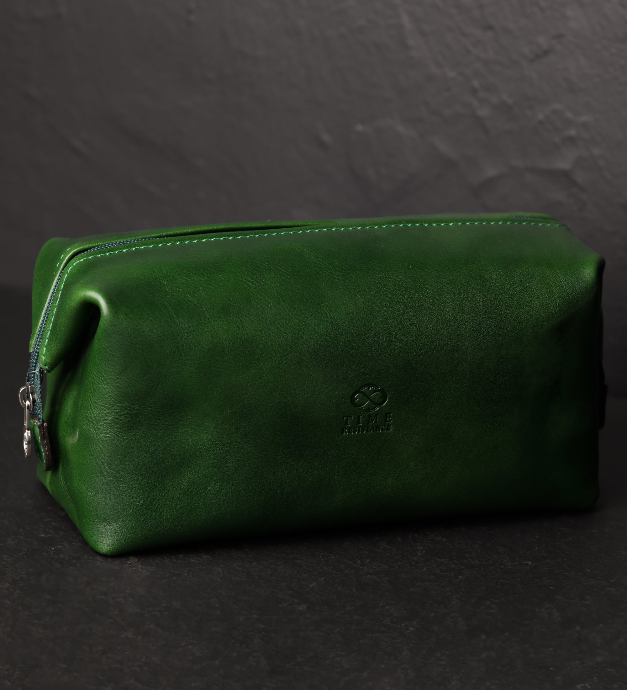 Trousse de toilette en cuir Four Past Midnight