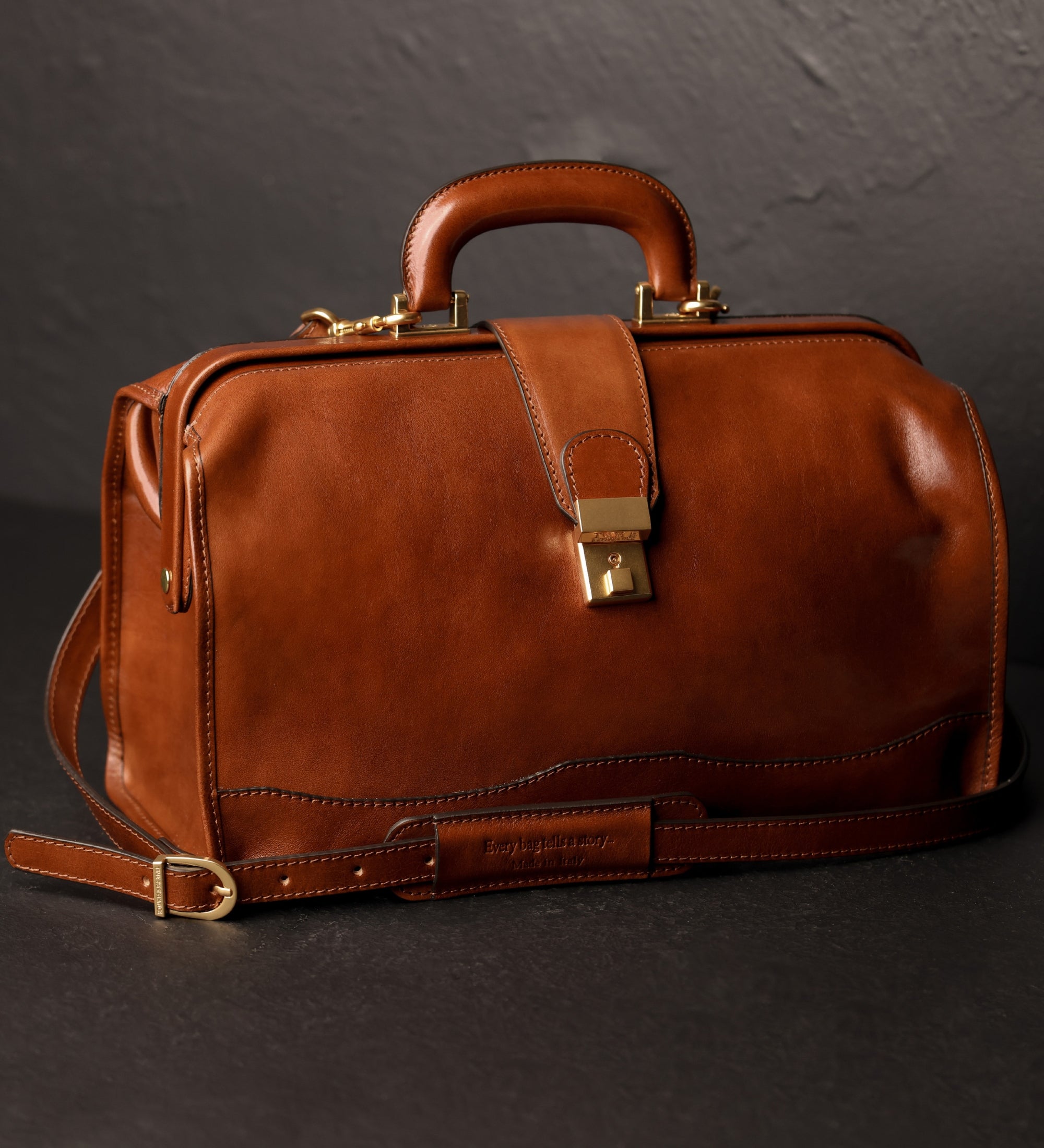 Petit sac de docteur en cuir David Copperfield