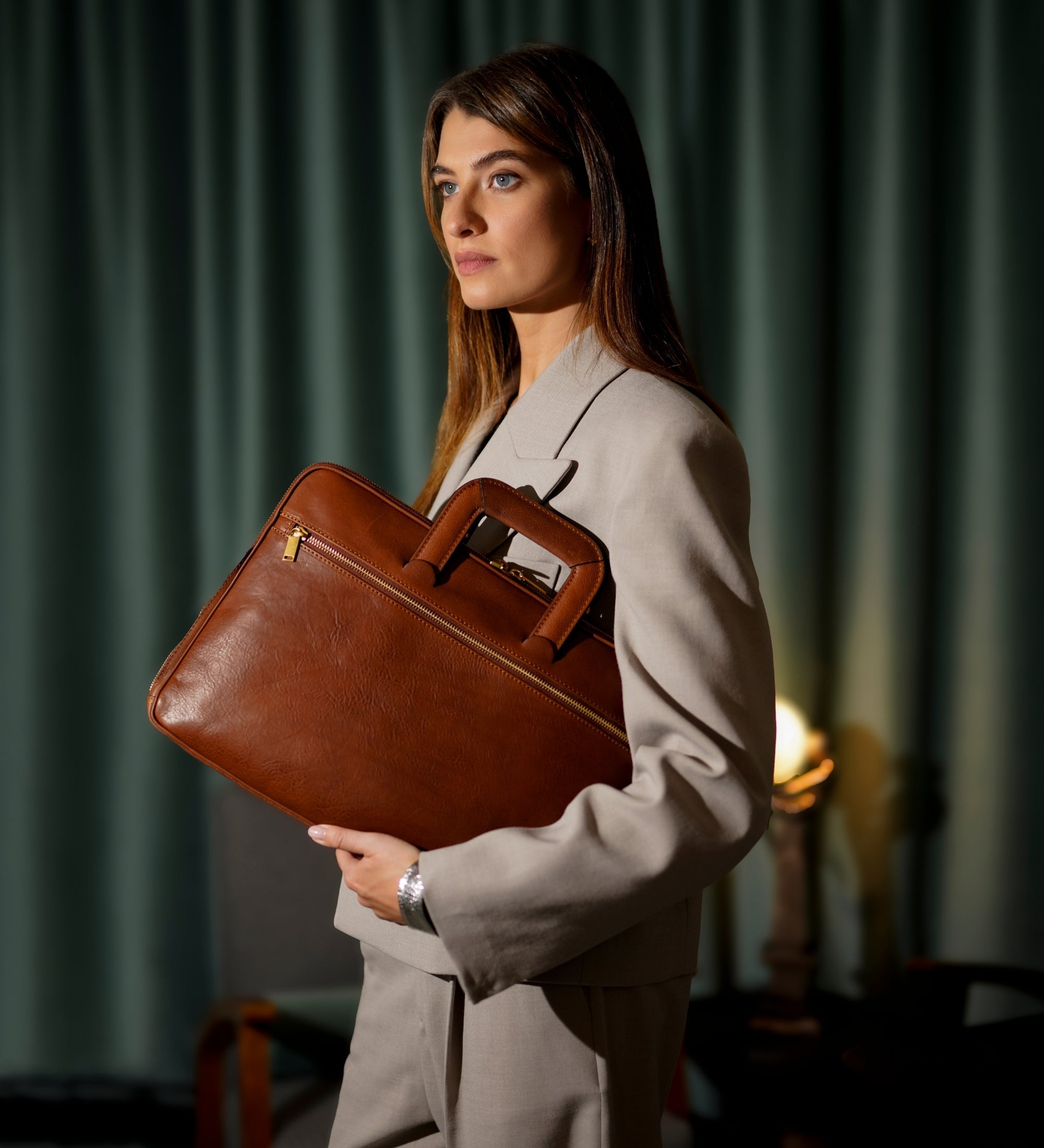 Sacoche pour ordinateur portable en cuir pour femme Brave New World