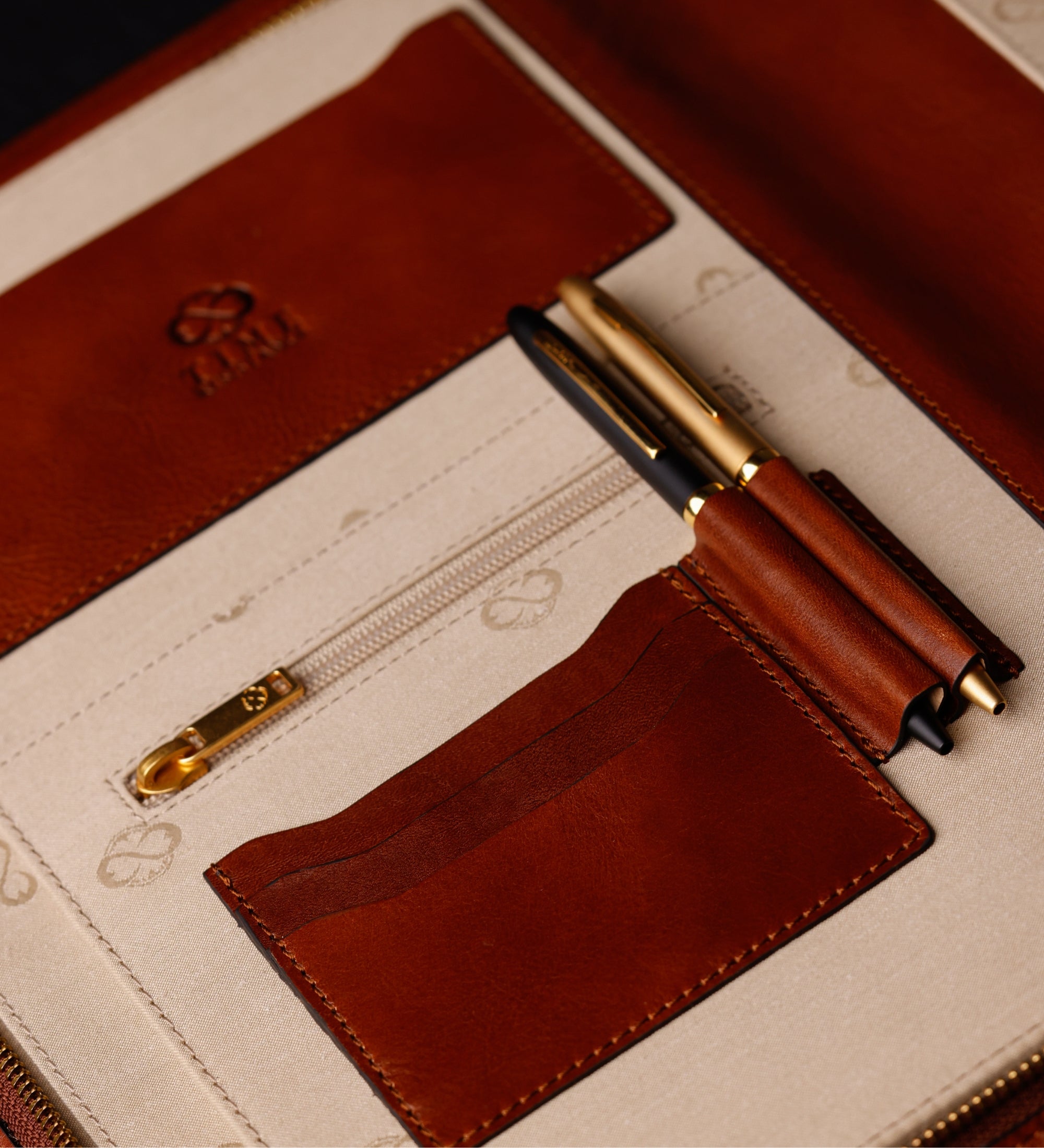 Porte-documents organiseur A4 en cuir Candide