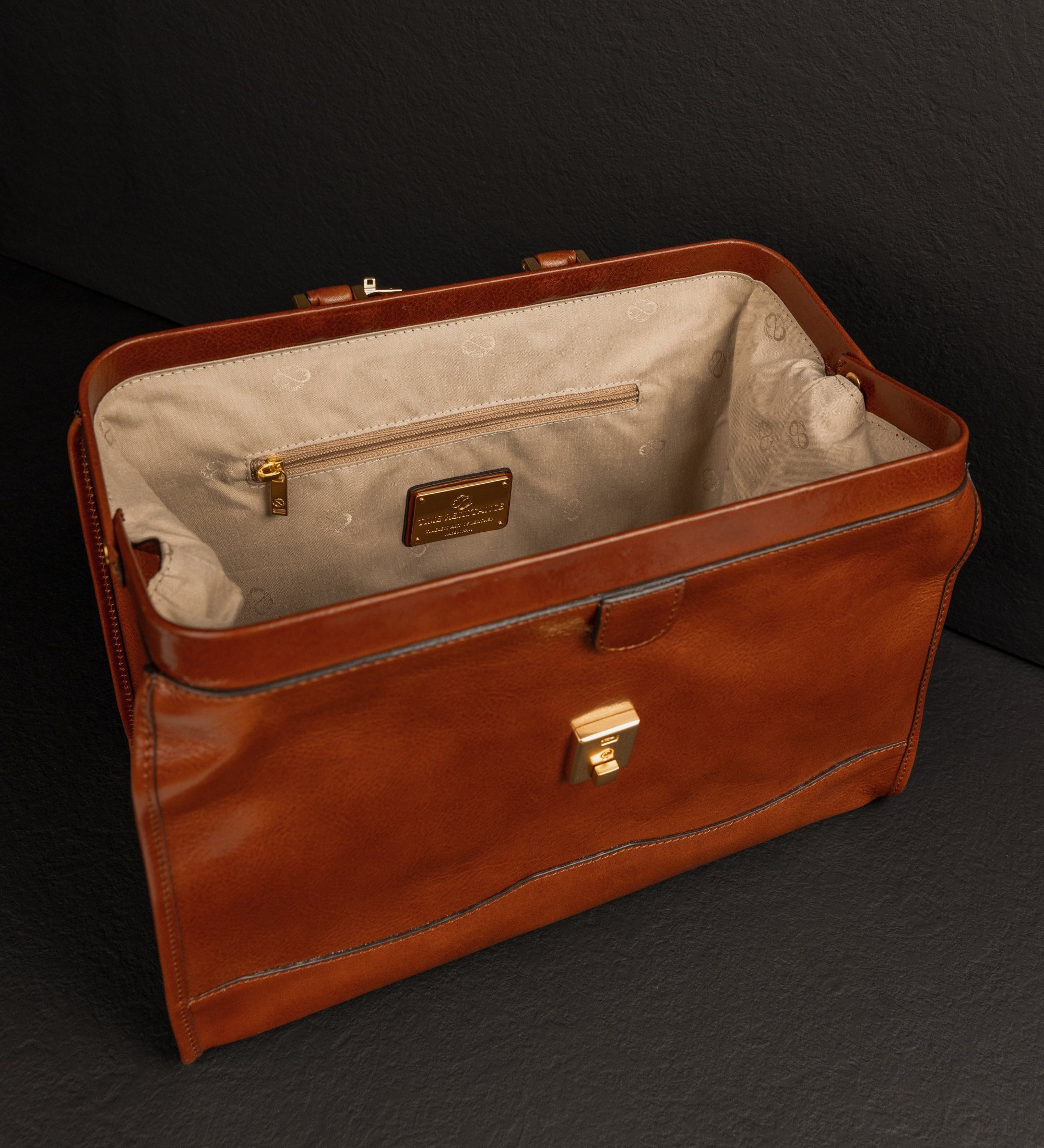 Petit sac de docteur en cuir David Copperfield
