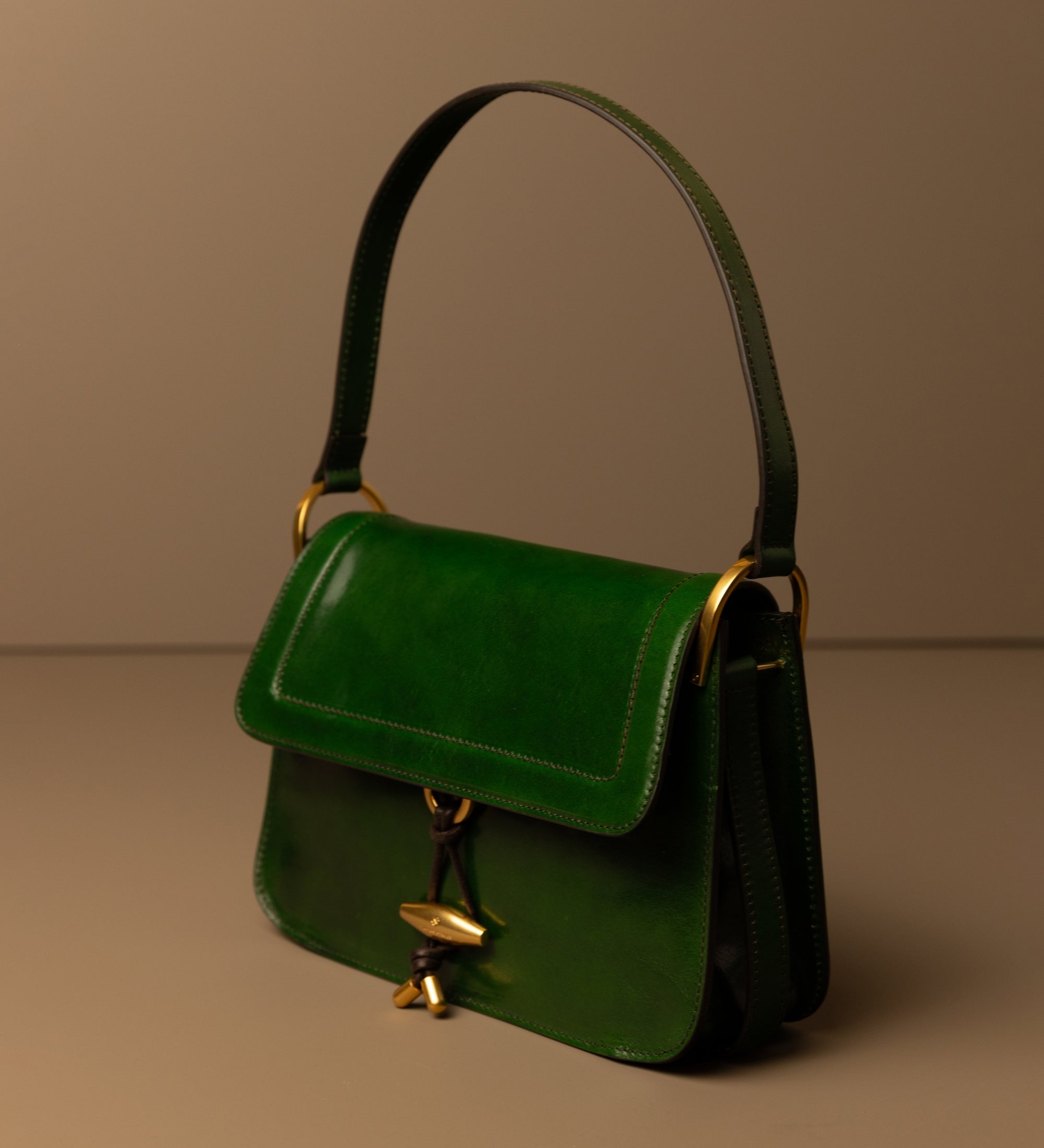 Sac à rabat en cuir pour femme Possession