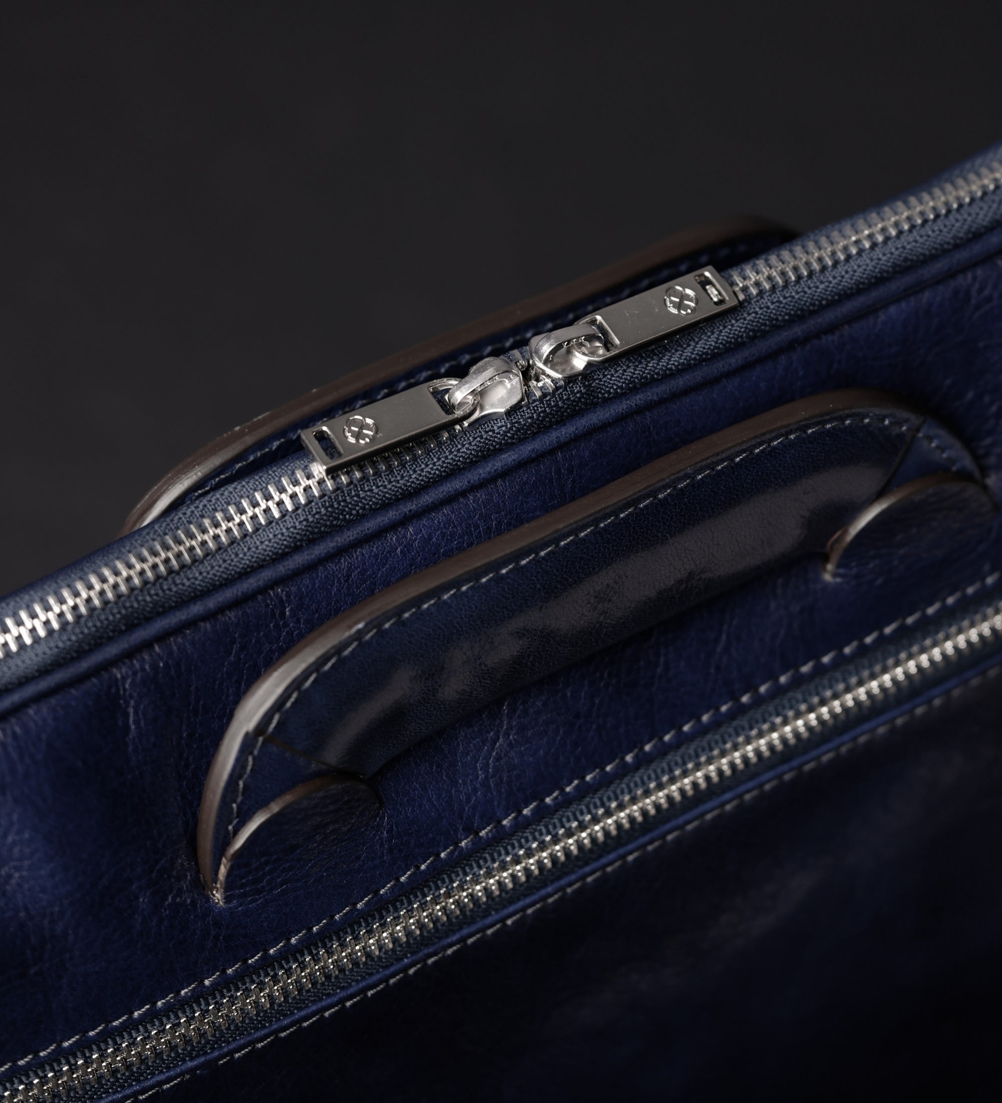 Sacoche pour ordinateur portable en cuir Brave New World