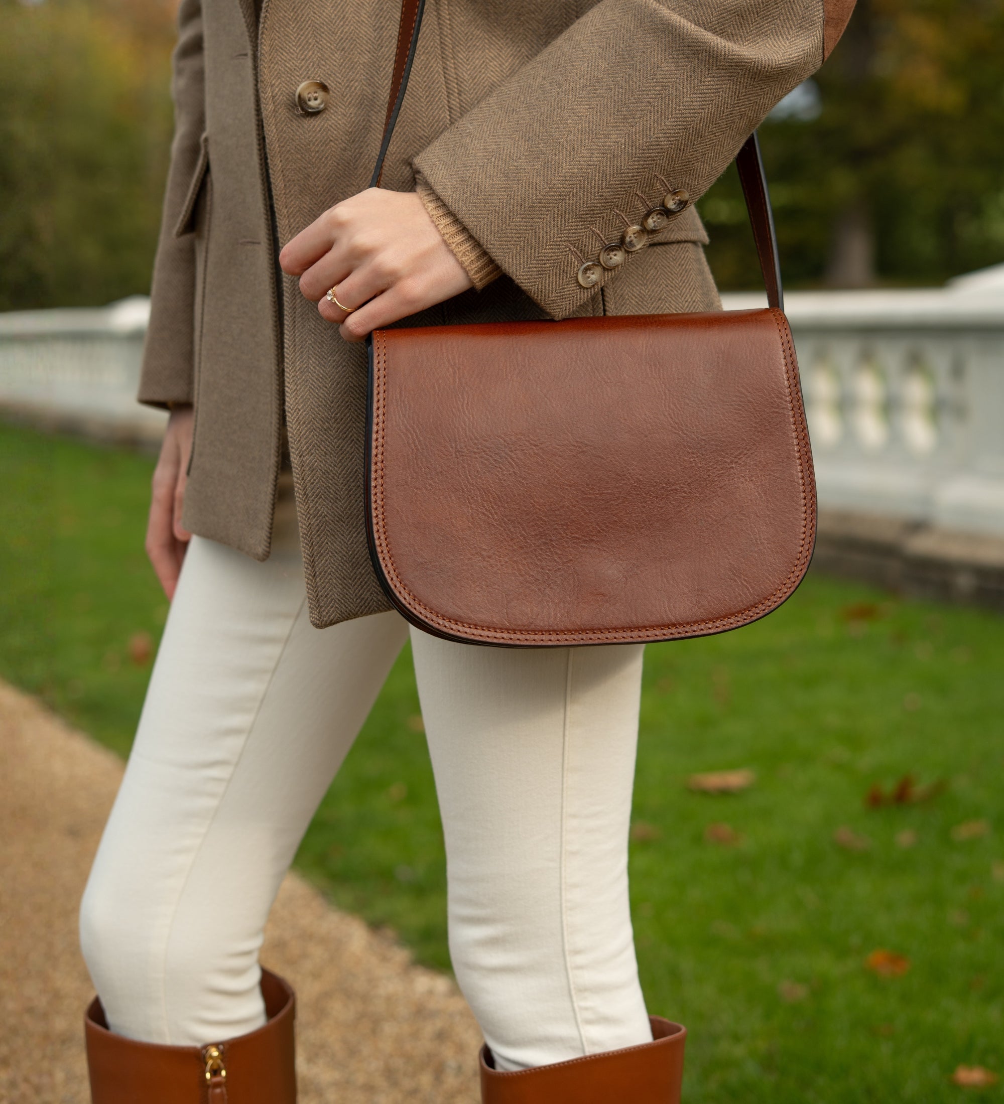 Sac à bandoulière selle en cuir pour femme Moonfleet