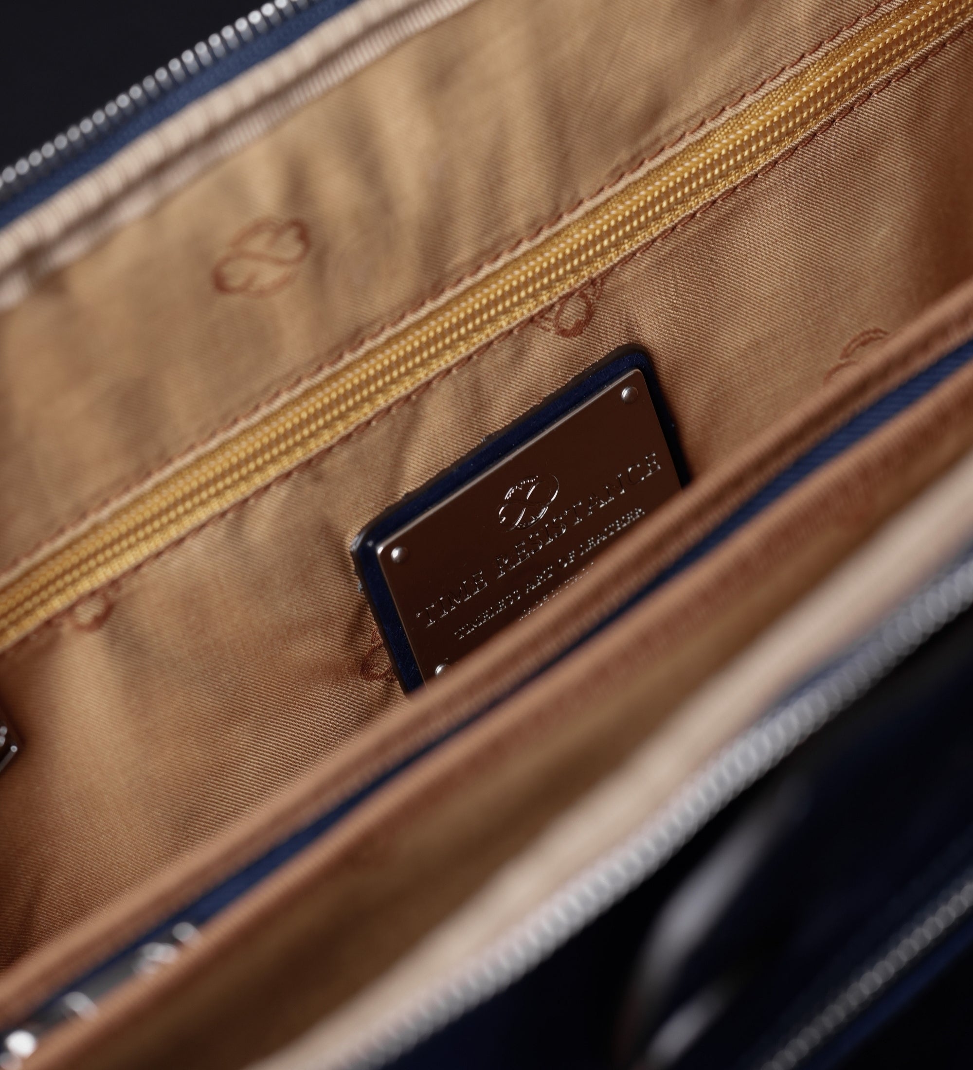 Sacoche pour ordinateur portable en cuir Brave New World