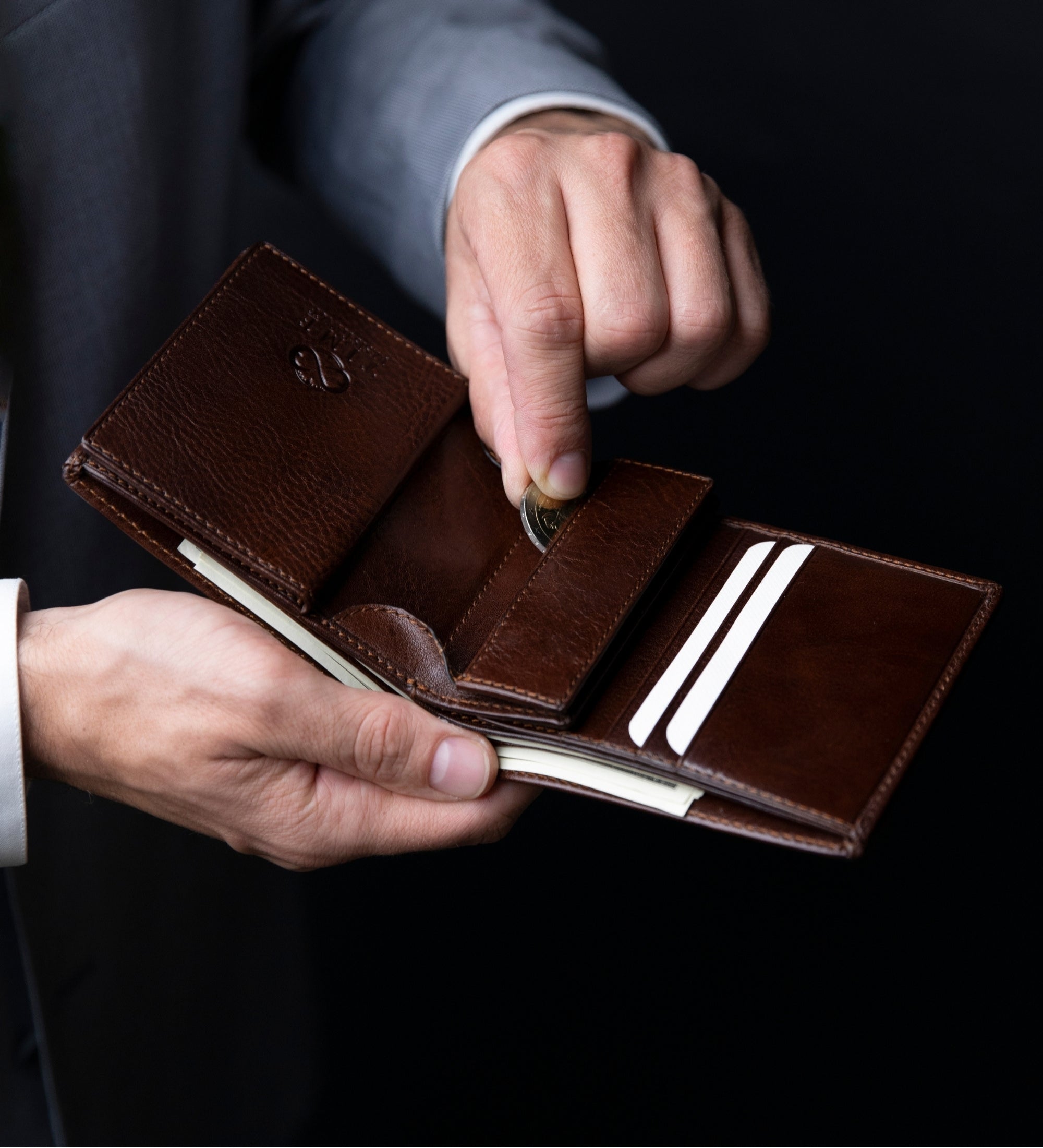 Portefeuille à deux volets en cuir Daniel