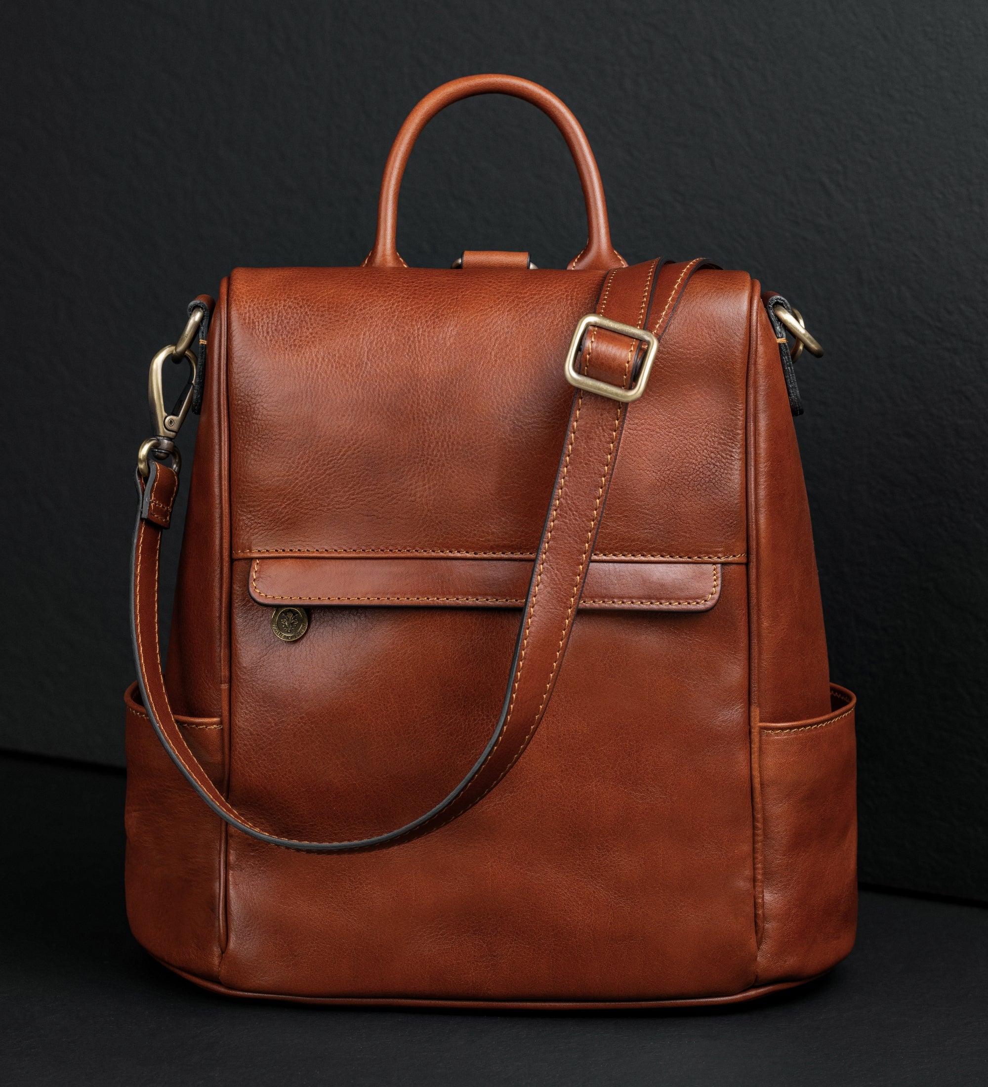 Sac à dos convertible en sac à l’épaule en cuir marron cognac pour femme The Waves