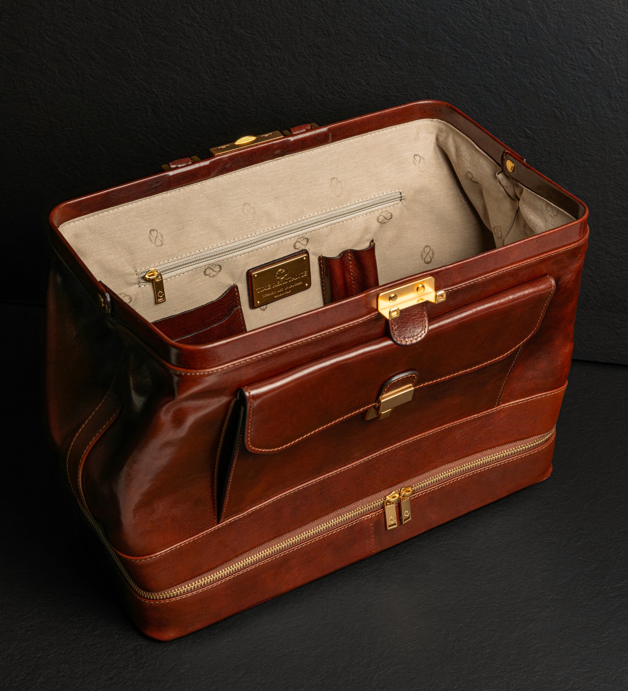 Grand sac de docteur en cuir italien The Master and Margarita