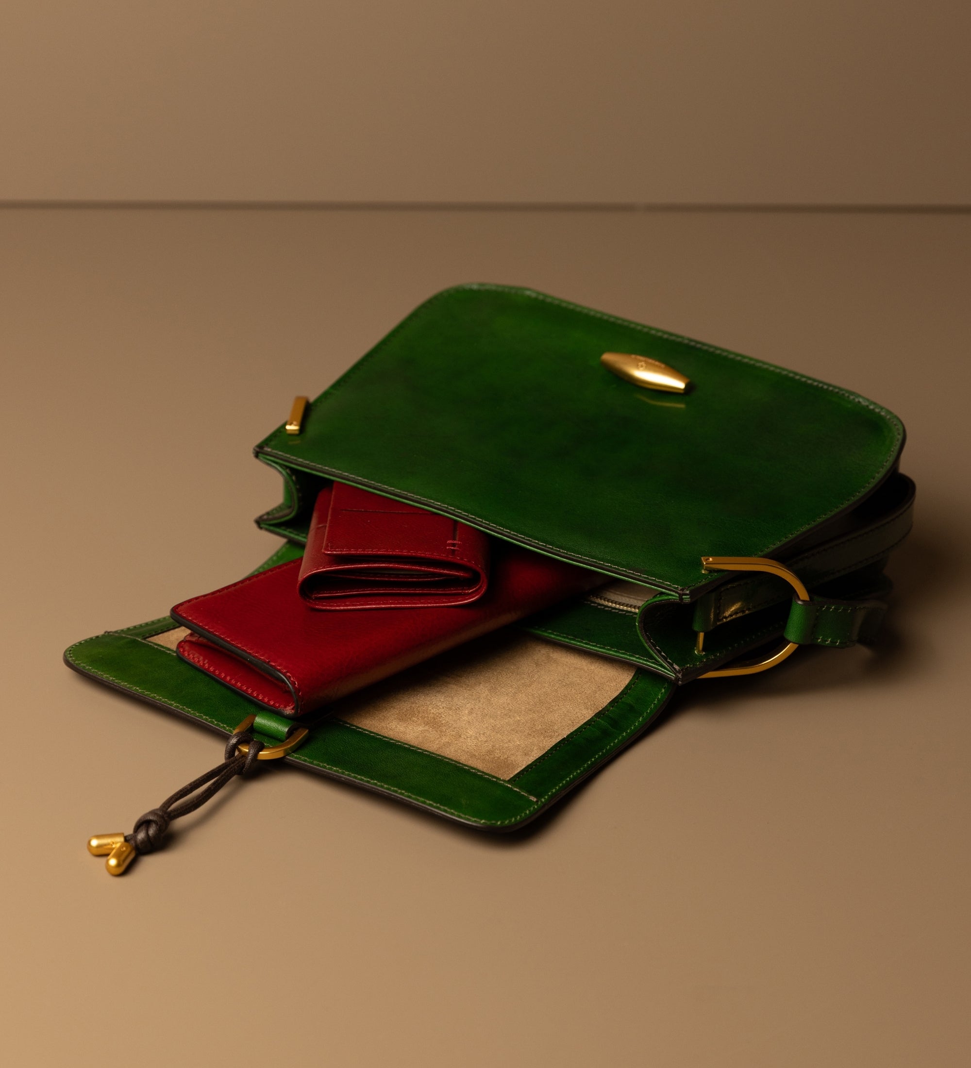 Sac à rabat en cuir pour femme Possession