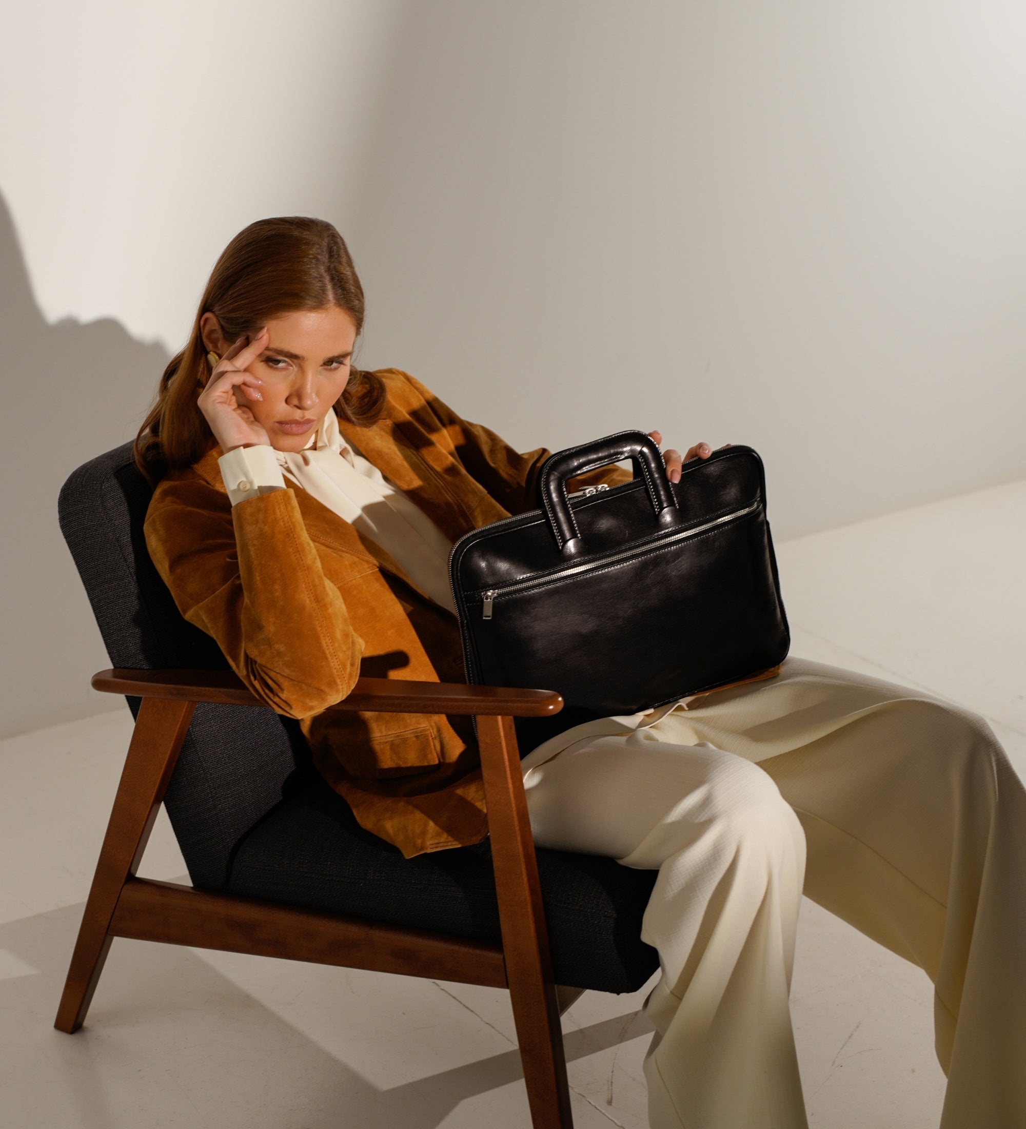 Sacoche pour ordinateur portable en cuir pour femme Brave New World