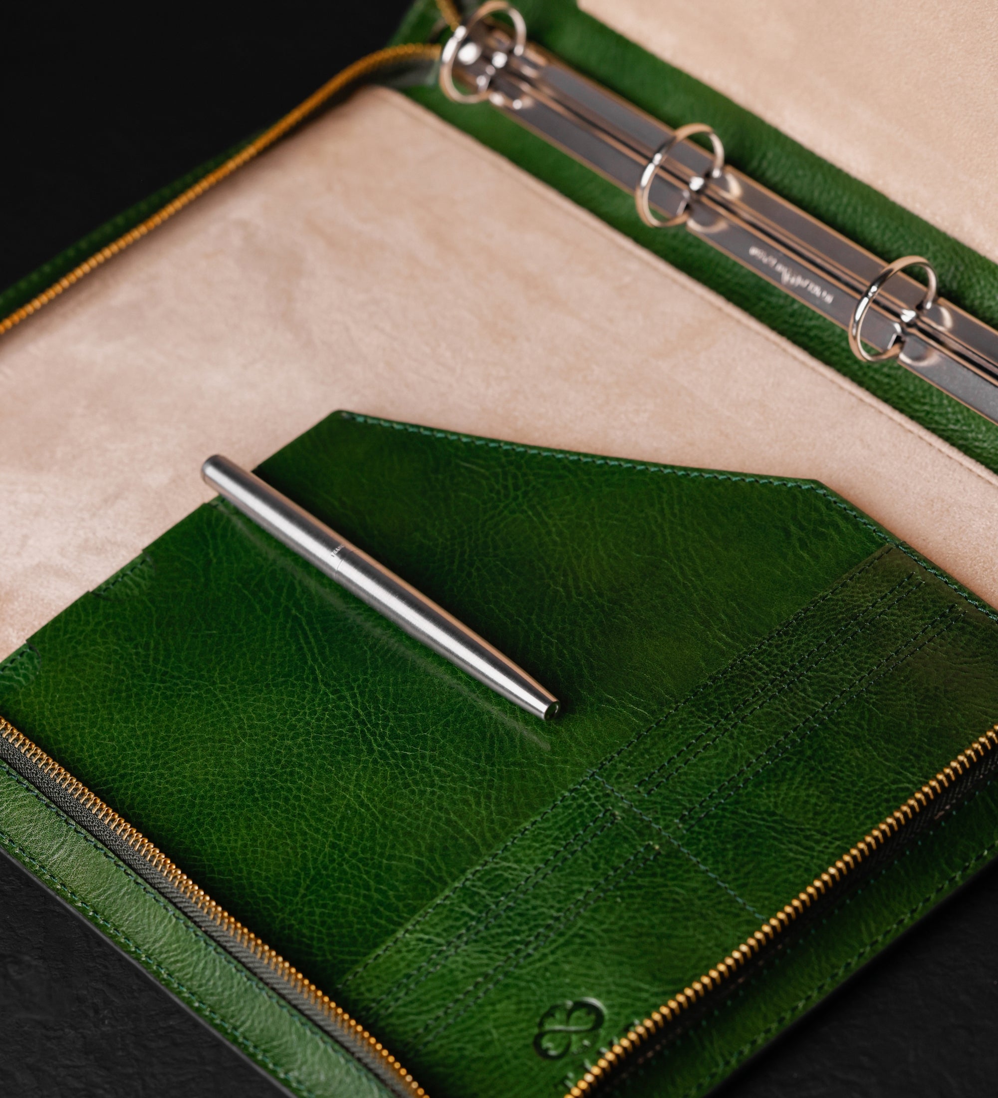 Porte-documents en cuir avec classeur Joy in the Morning