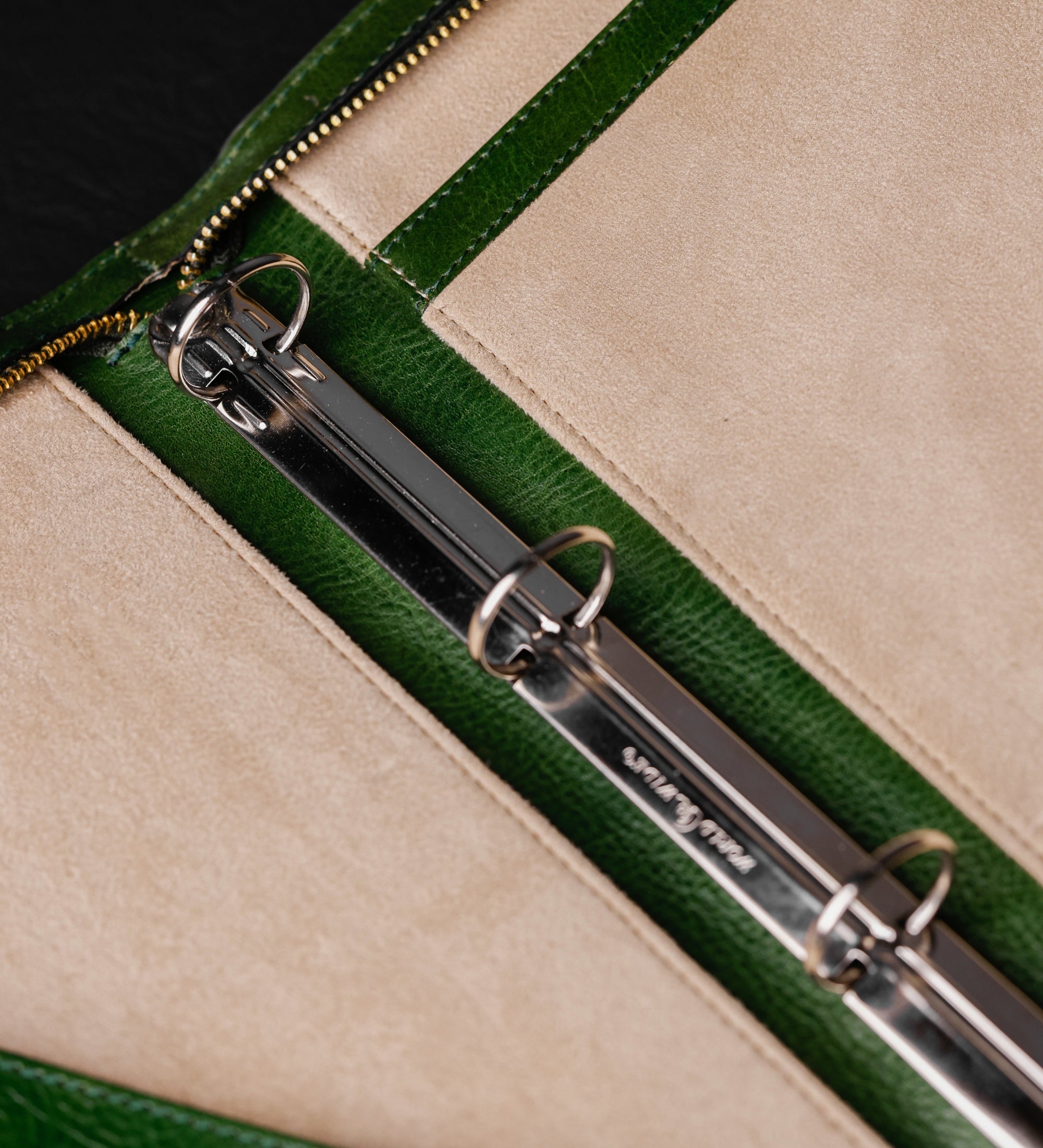 Porte-documents en cuir avec classeur Joy in the Morning