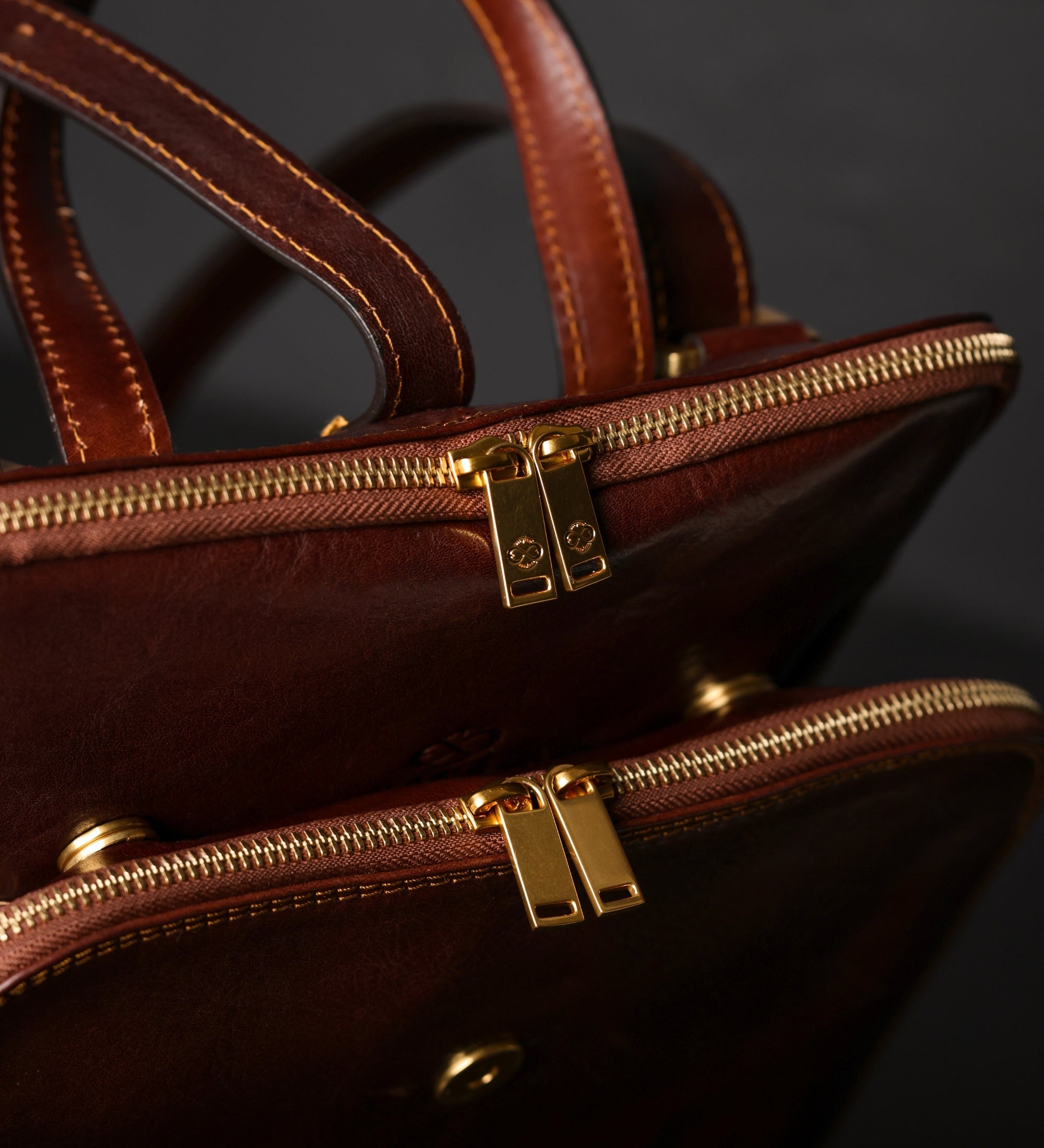 Sac à dos convertible à bandoulière en cuir pour femme Clarissa