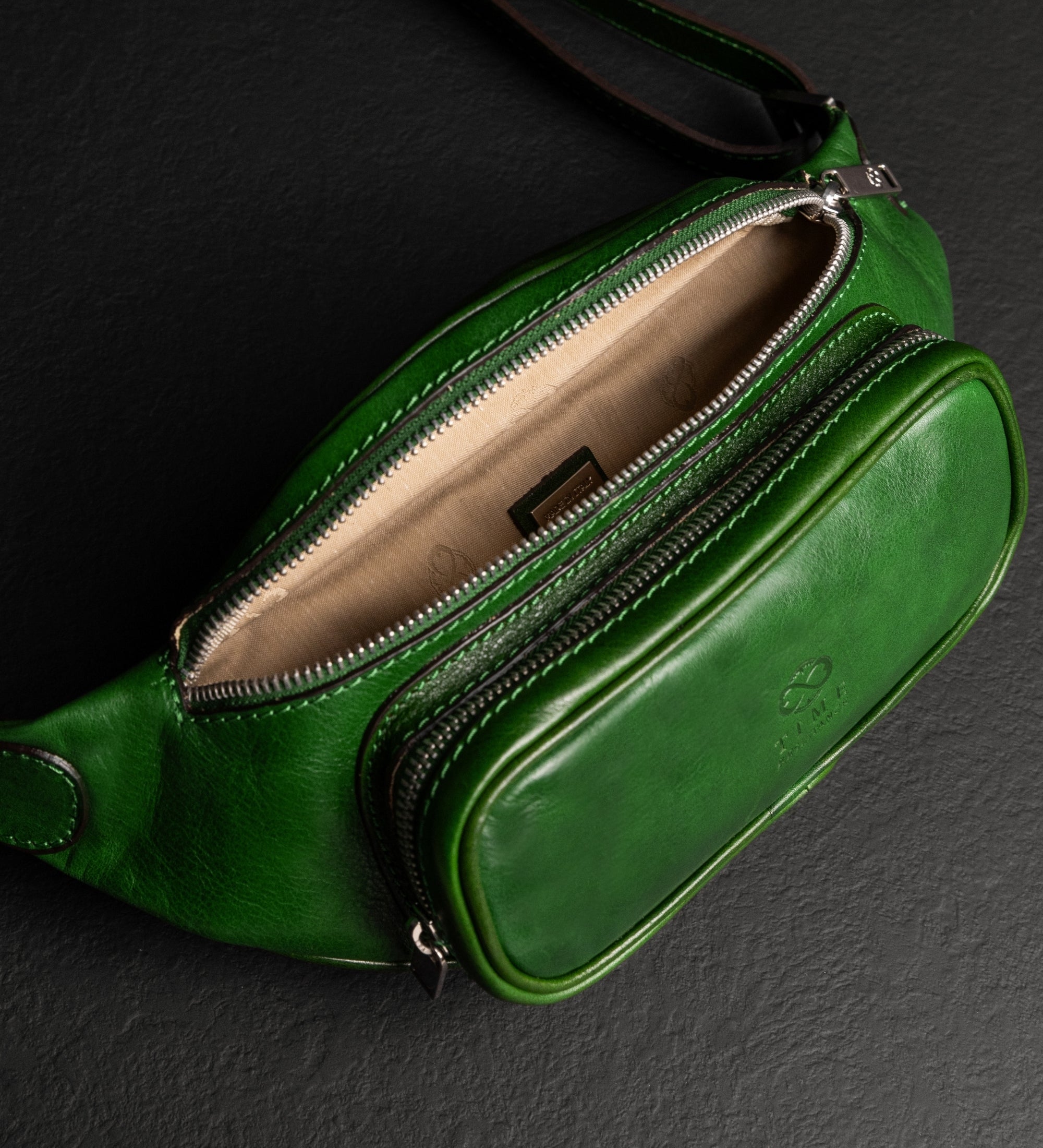Sac banane à bandoulière en cuir pour femme Independent People