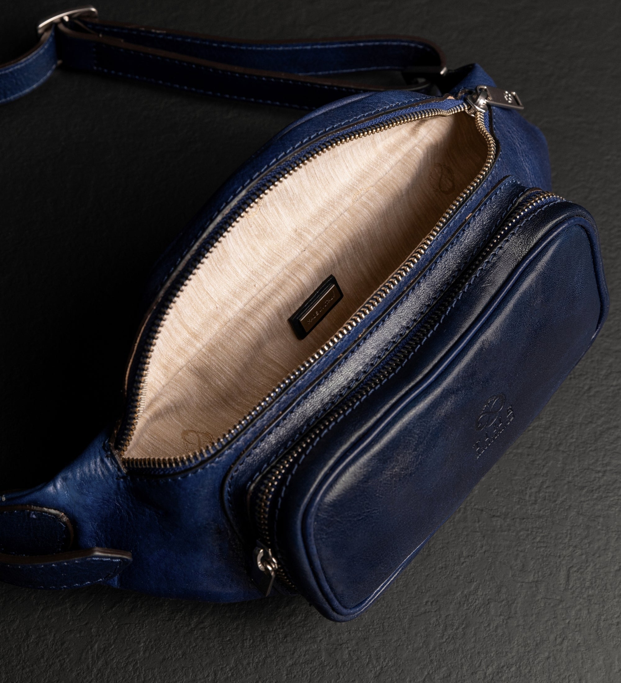 Sac banane à bandoulière en cuir pour femme Independent People