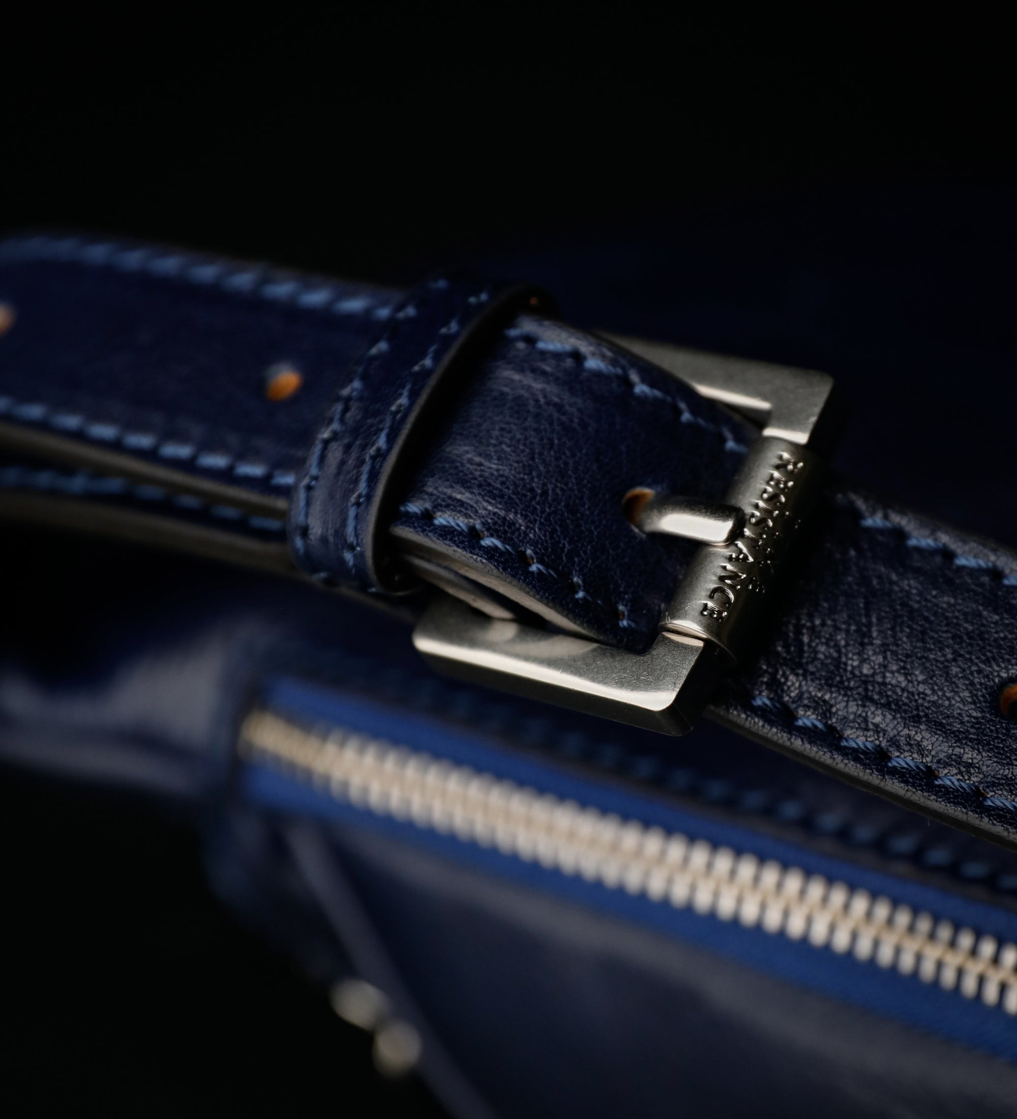 Sac banane à bandoulière en cuir pour femme Independent People