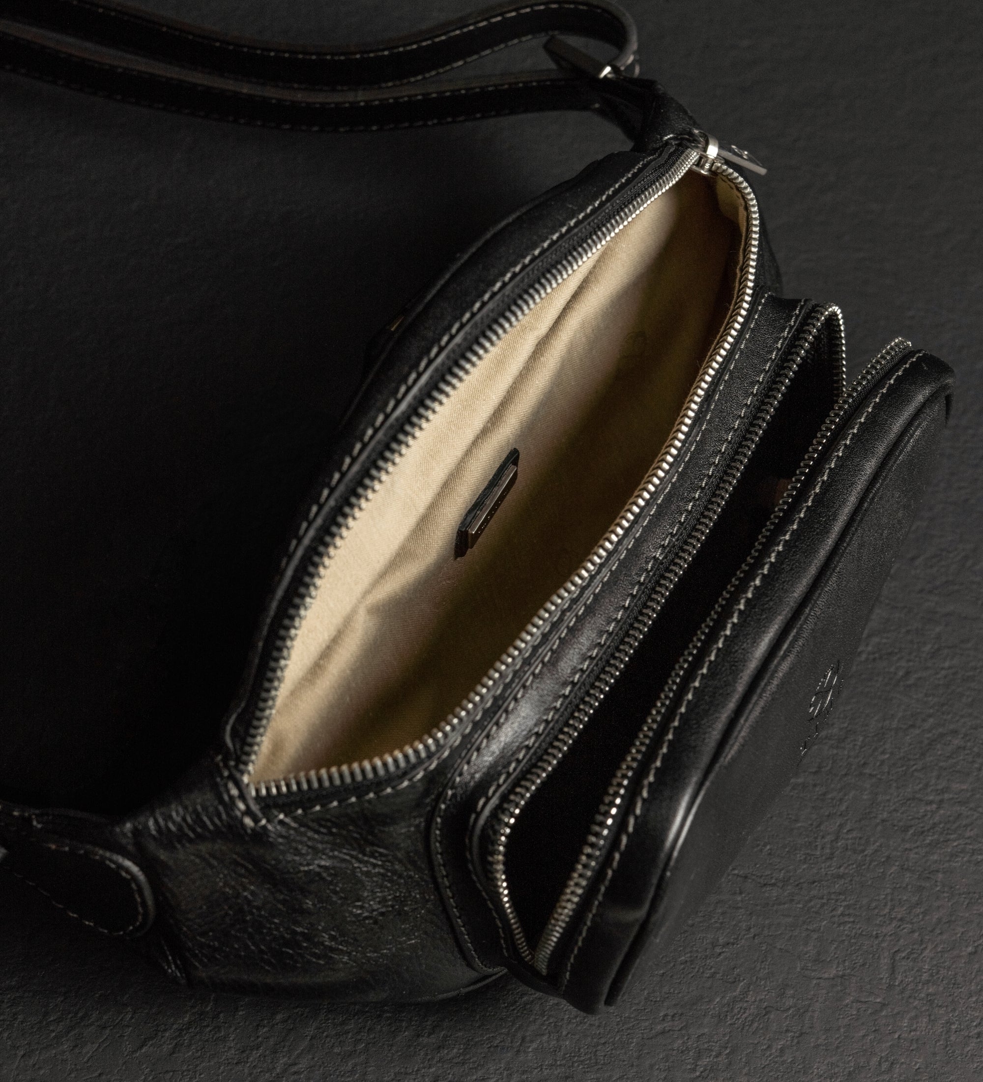 Sac banane à bandoulière en cuir pour femme Independent People