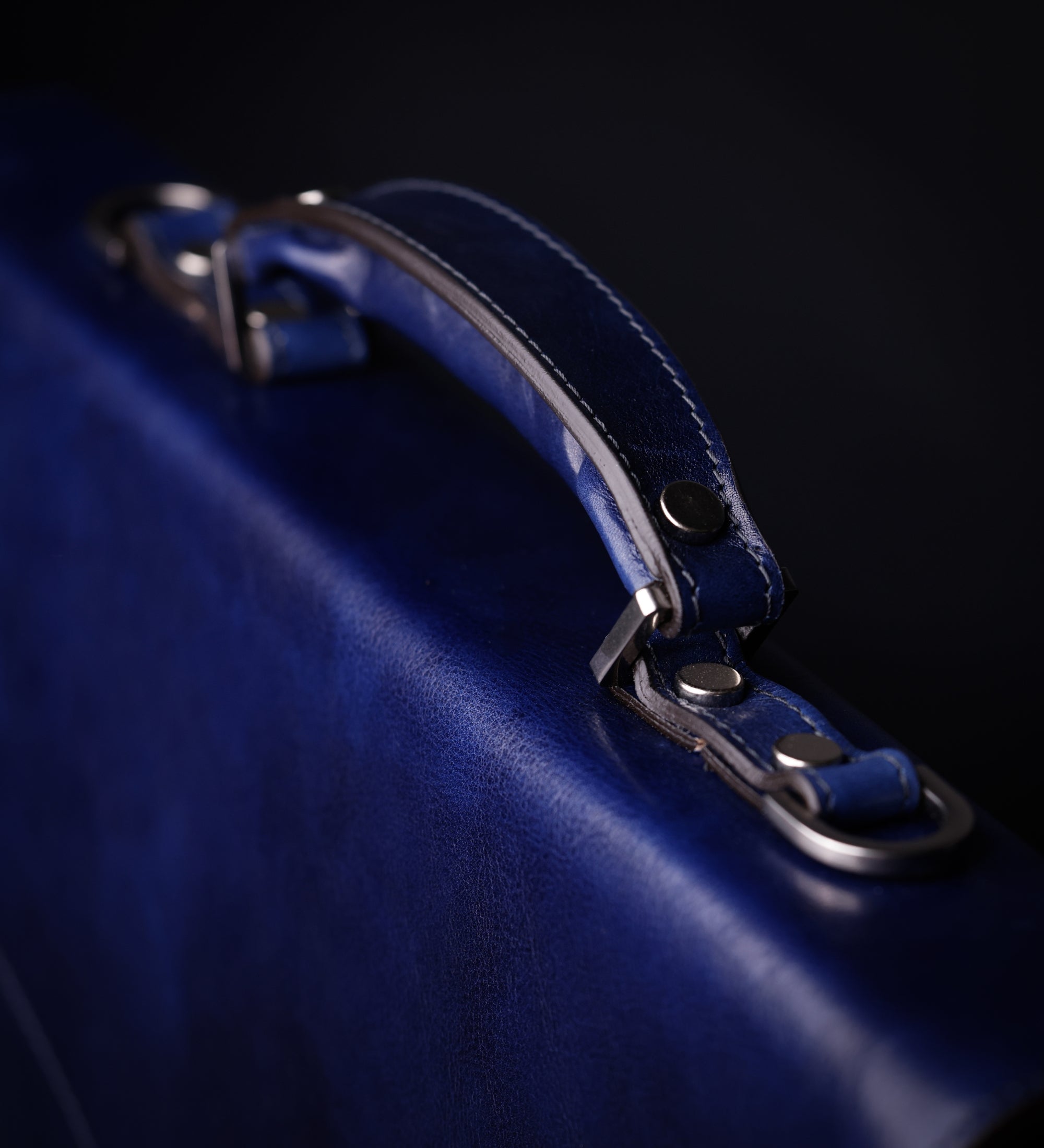 Mallette en cuir au design classique The Magus