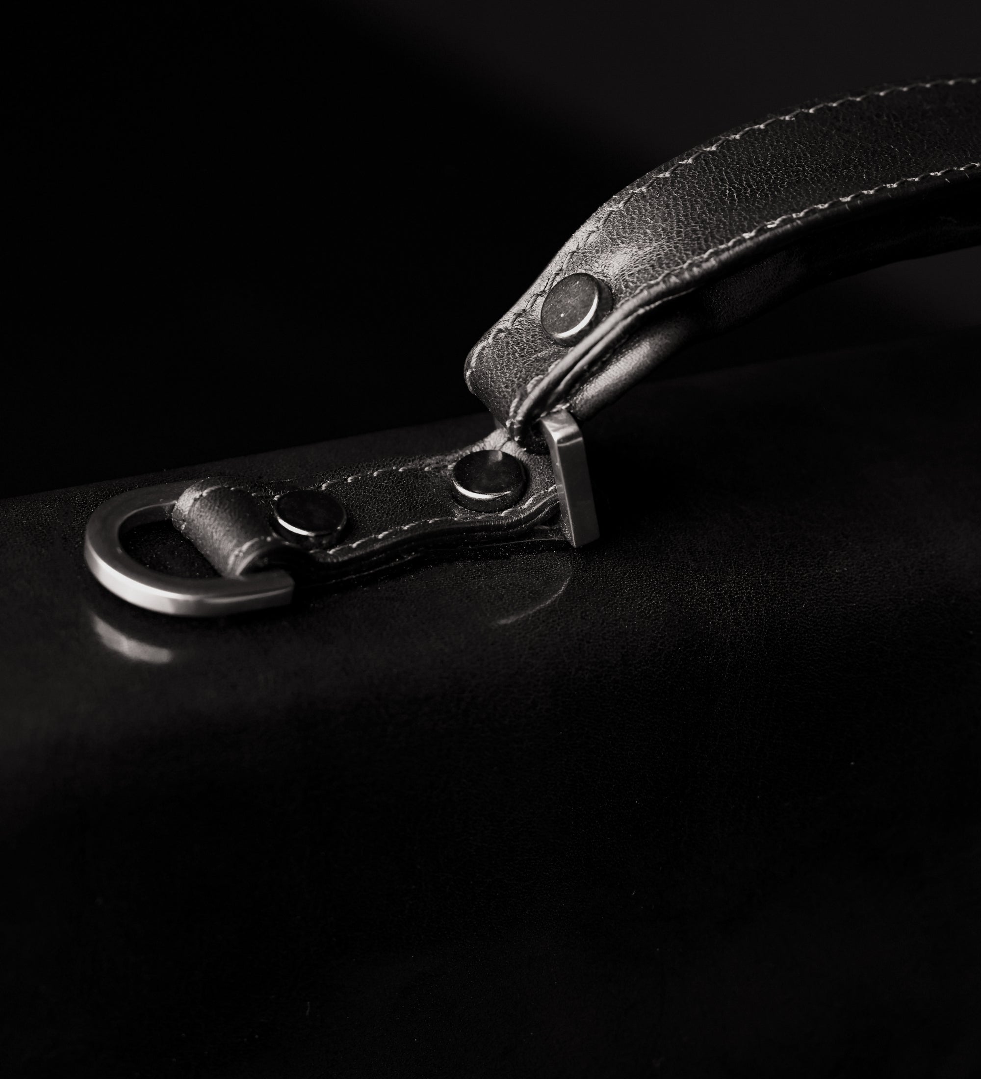 Mallette en cuir au design classique The Magus