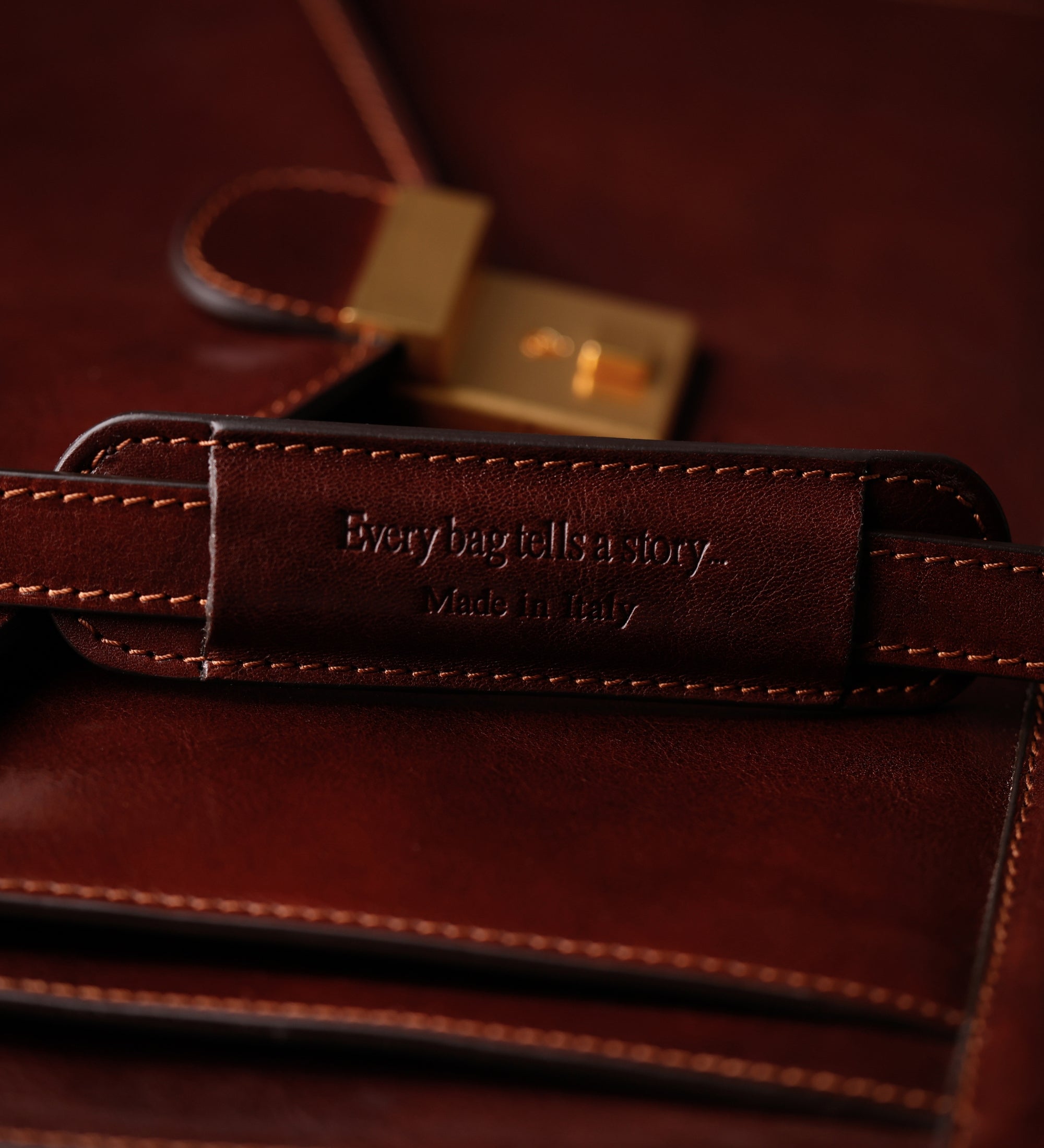 Mallette en cuir au design classique The Magus