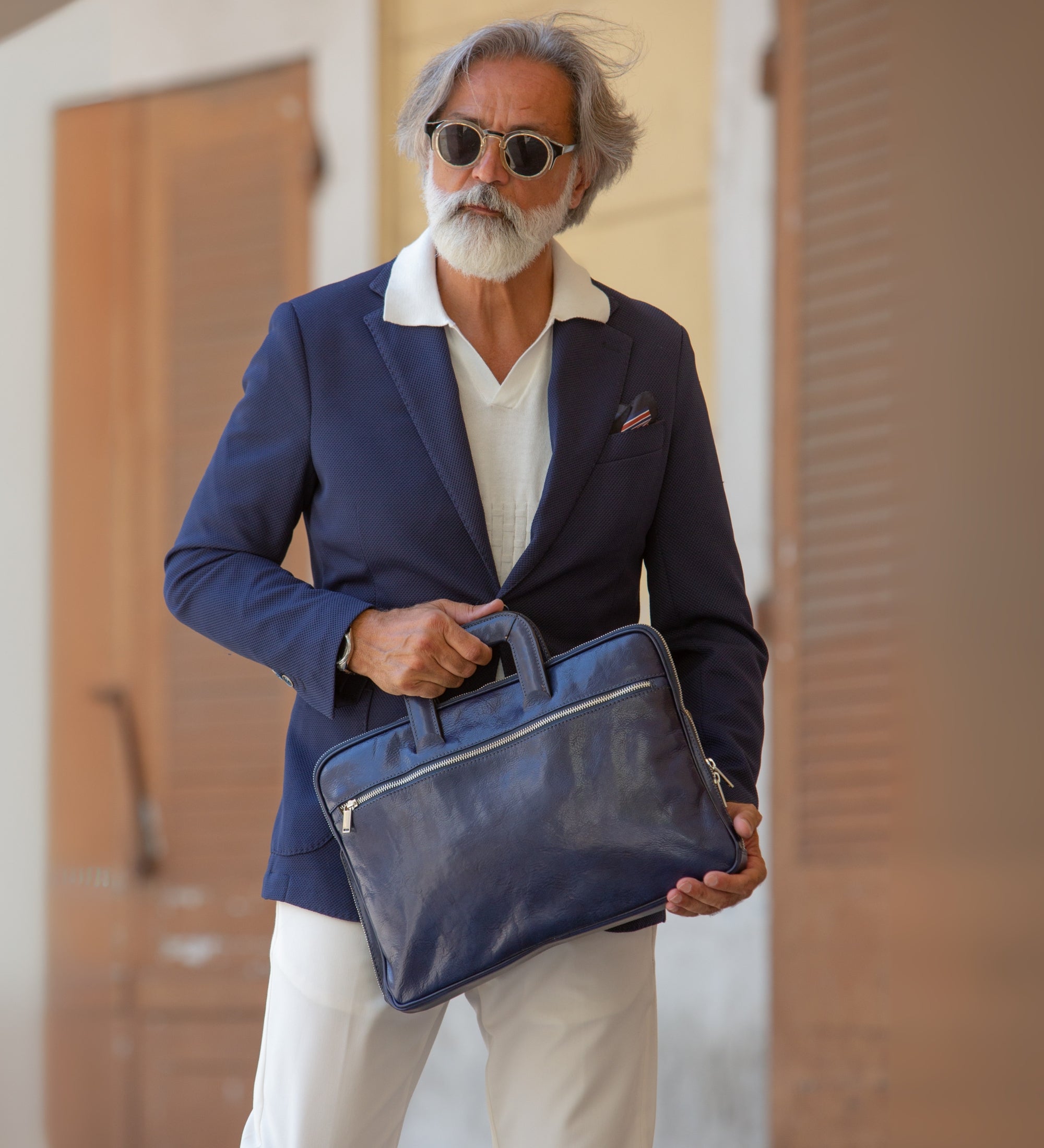 Sacoche pour ordinateur portable en cuir Brave New World