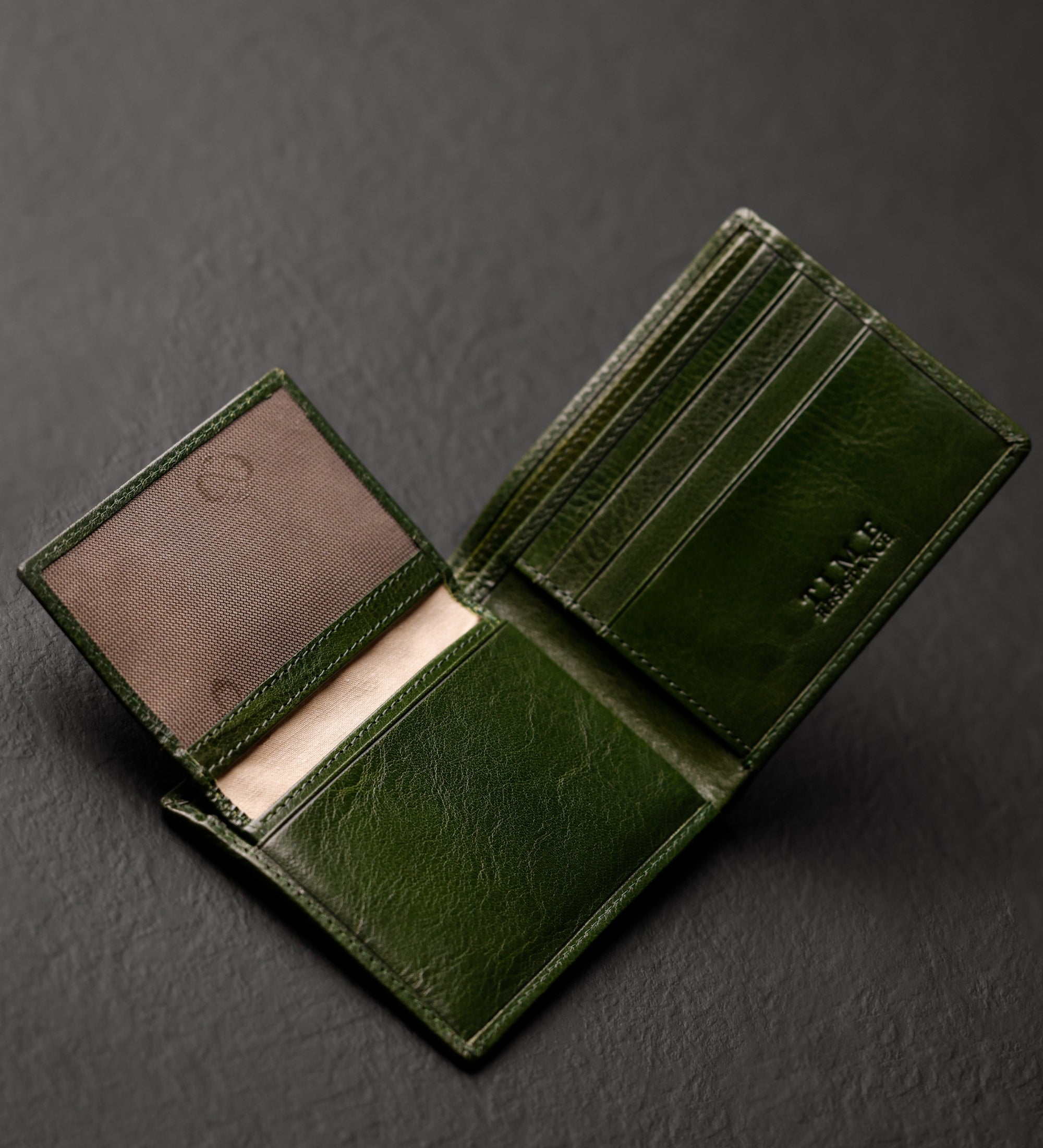 Portefeuille à deux volets en cuir Poetic Justice