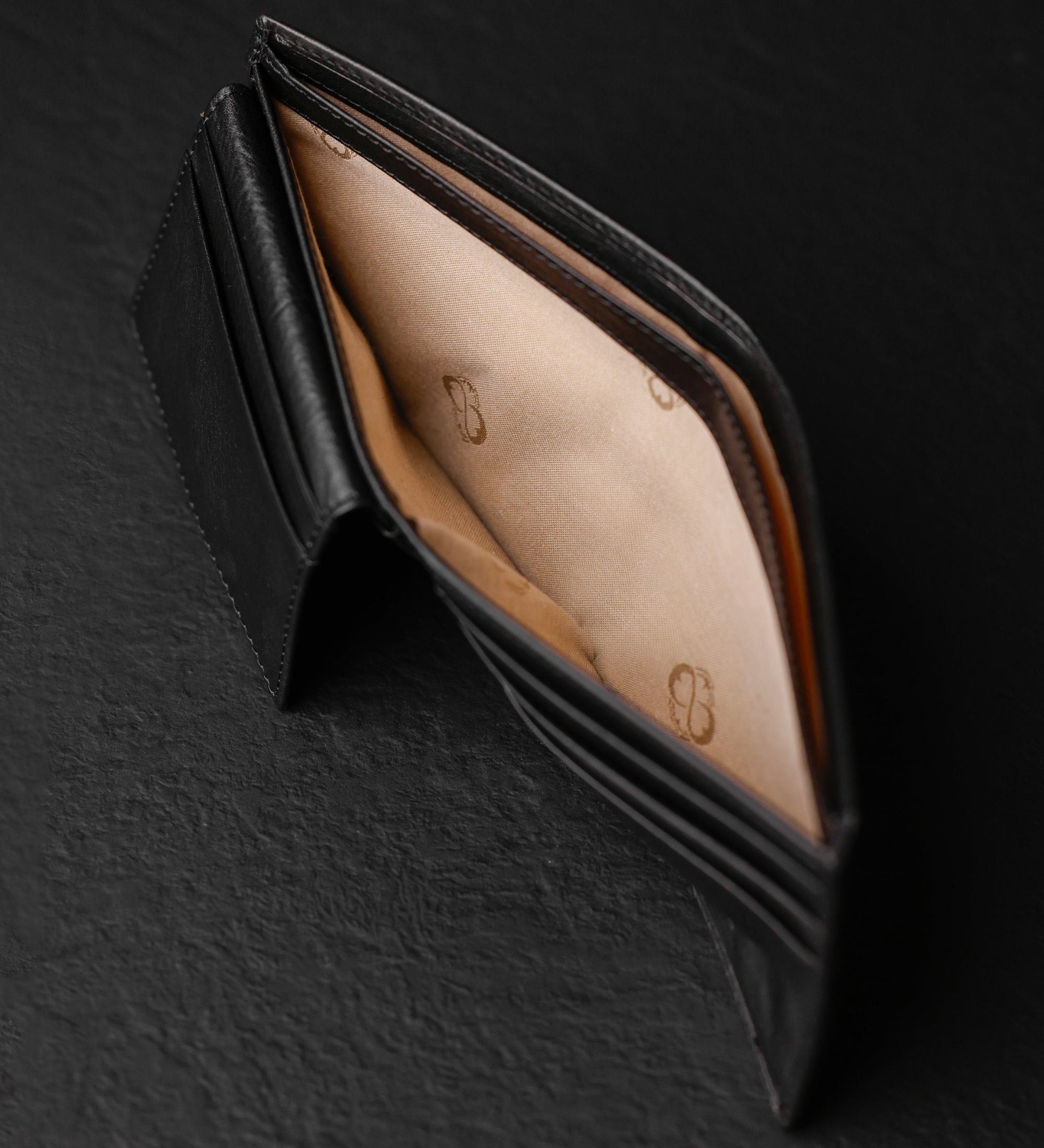 Portefeuille à deux volets en cuir Poetic Justice