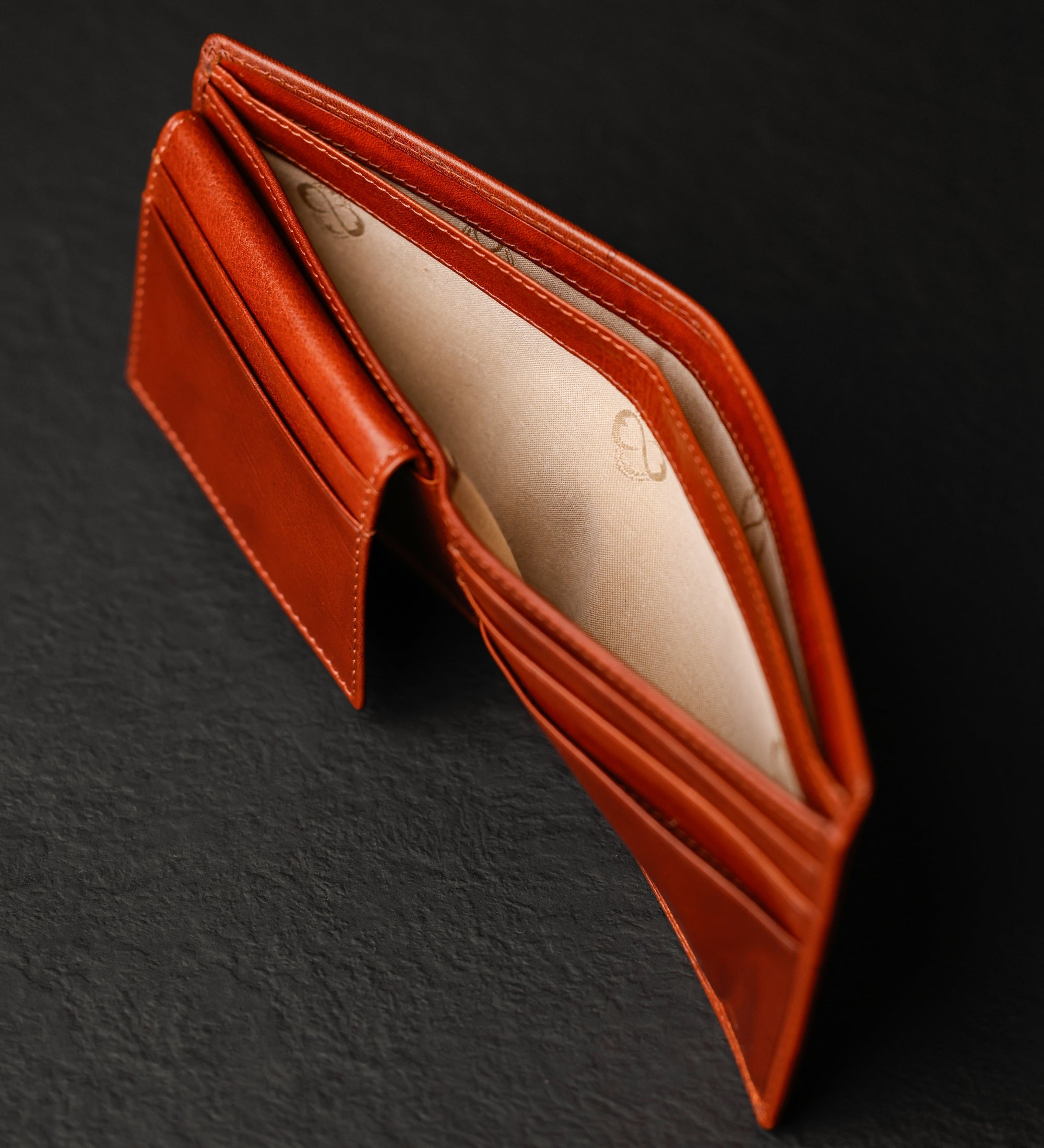 Portefeuille à deux volets en cuir Poetic Justice
