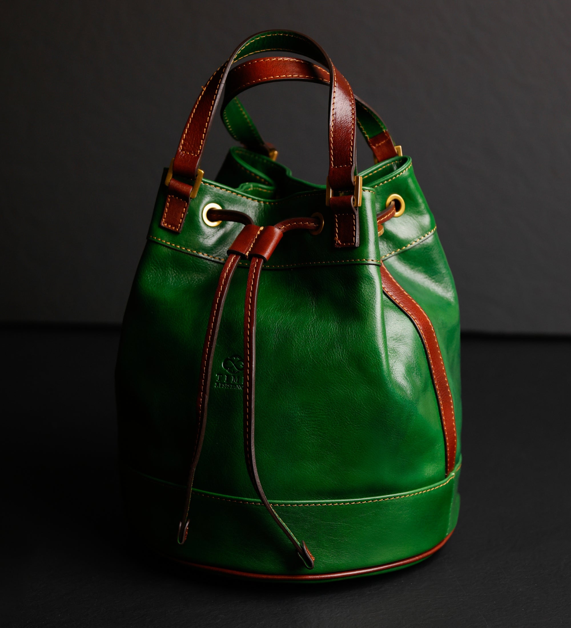 Sac seau en cuir pour femme Light In August