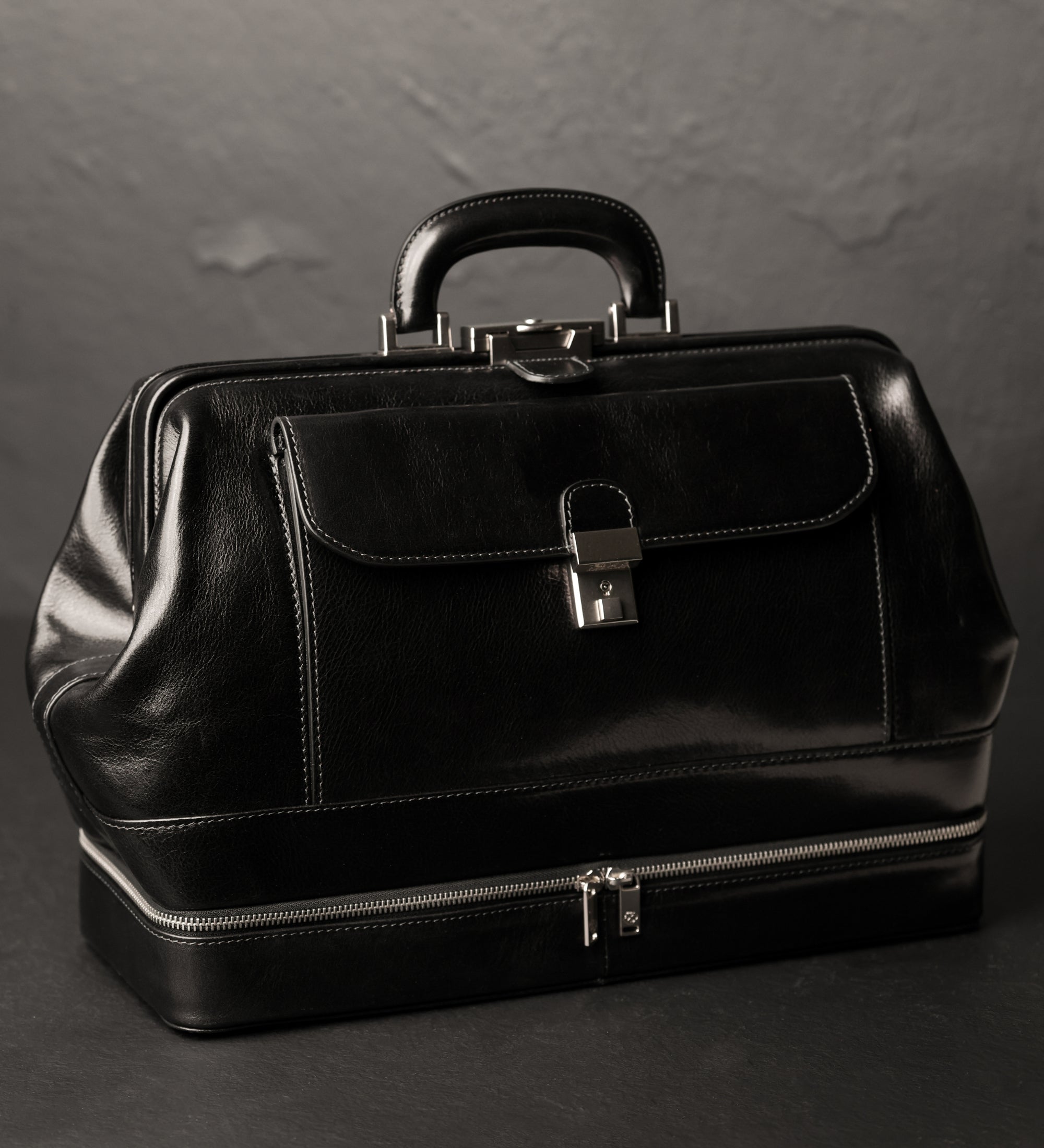 Grand sac de docteur en cuir italien The Master and Margarita