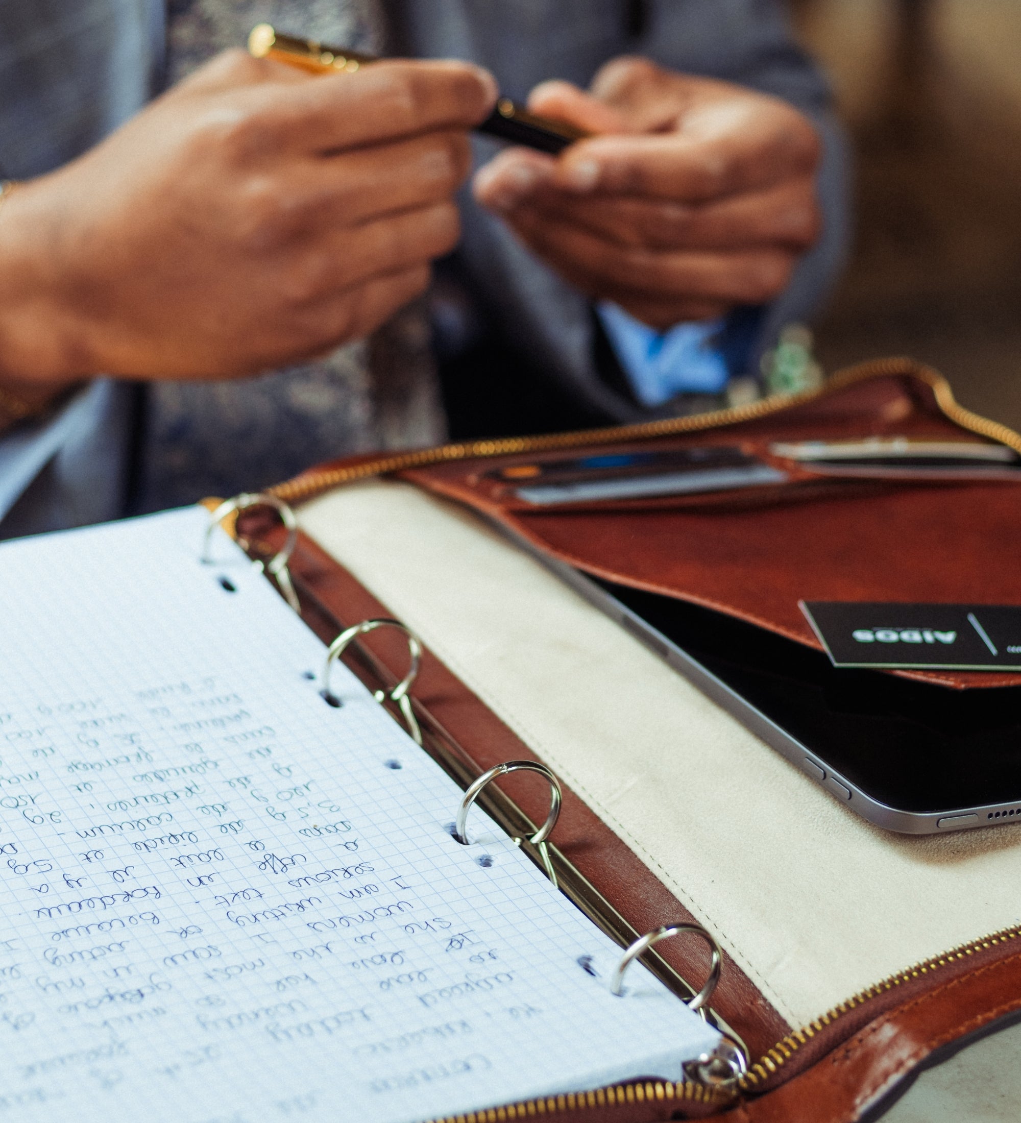 Porte-documents en cuir avec classeur Joy in the Morning