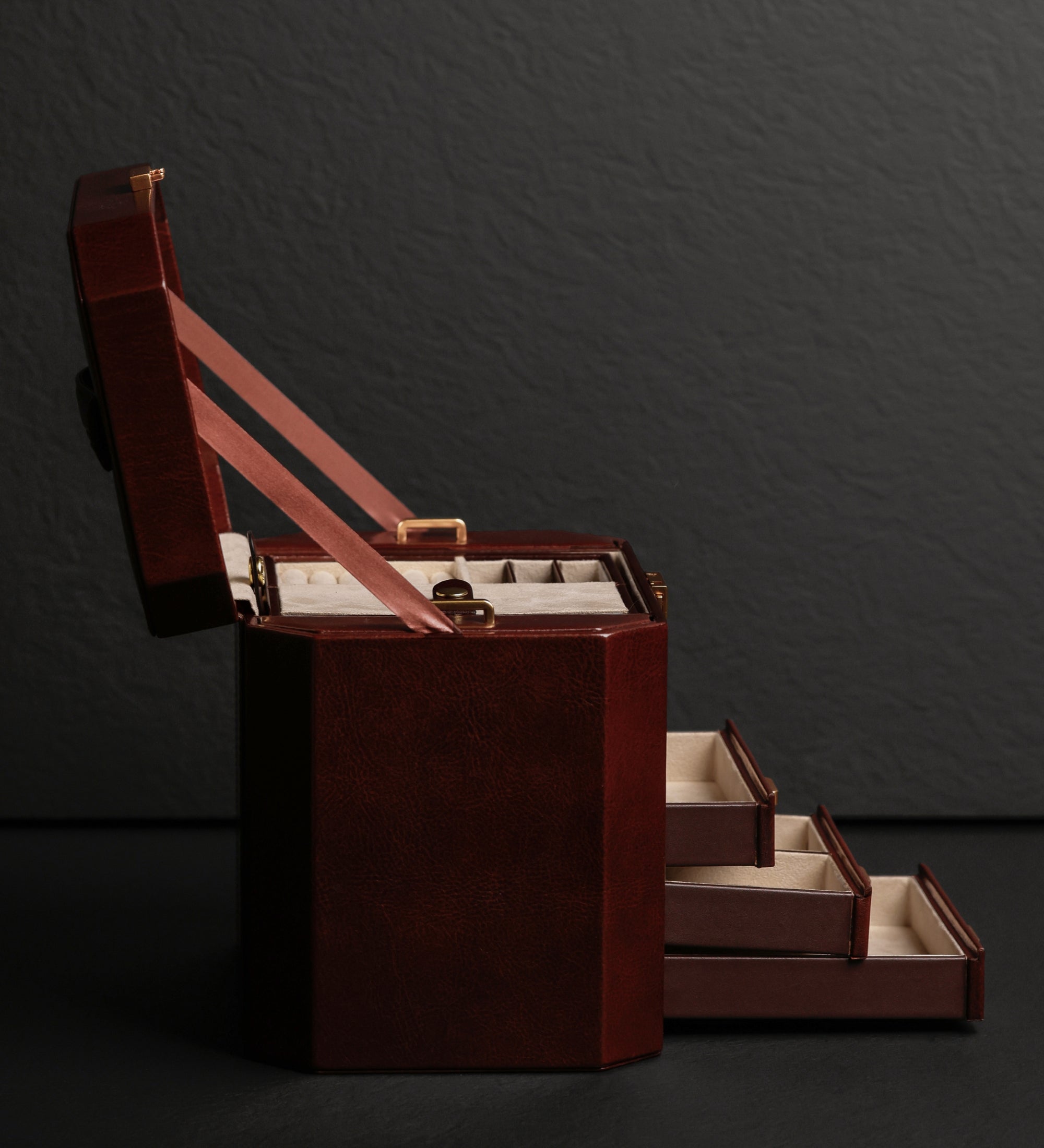 Grande boîte à bijoux en cuir pour femme A Handful of Dust