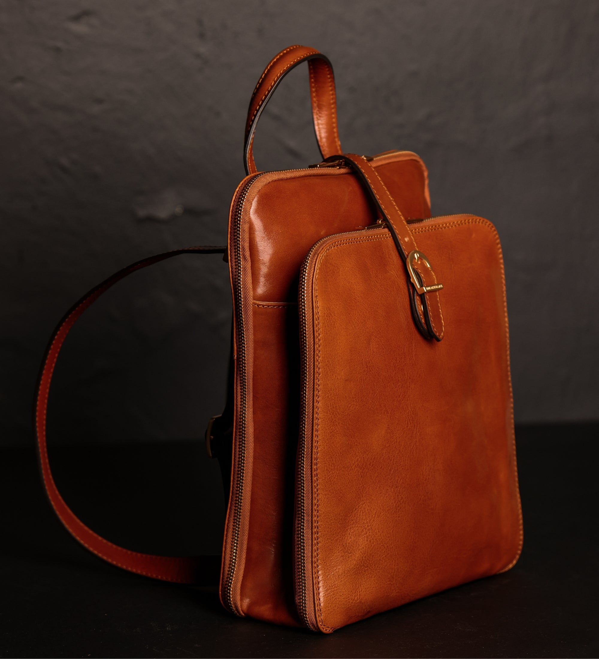 Sac à dos convertible à bandoulière en cuir pour femme Clarissa