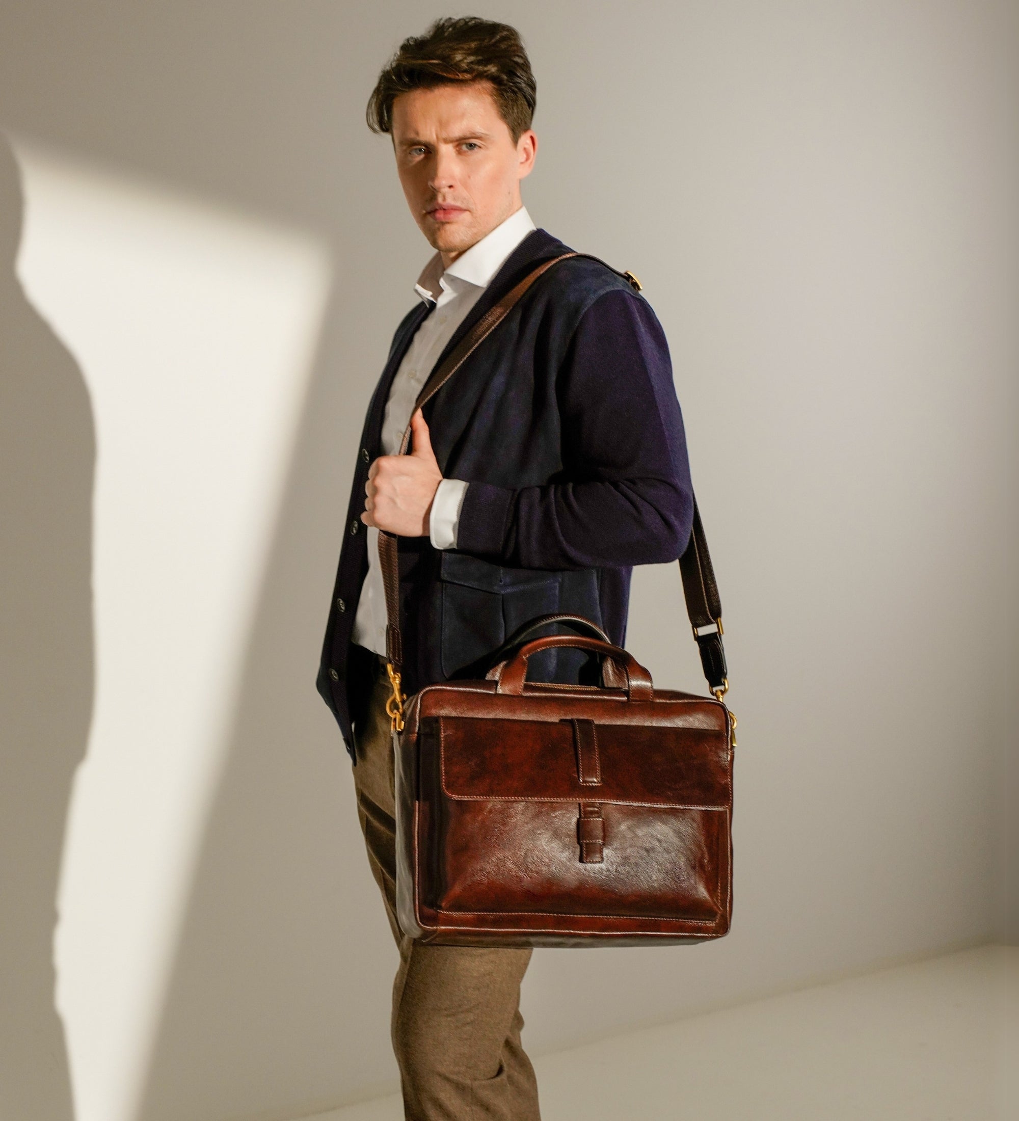 Grande sacoche pour ordinateur portable en cuir The Chateau