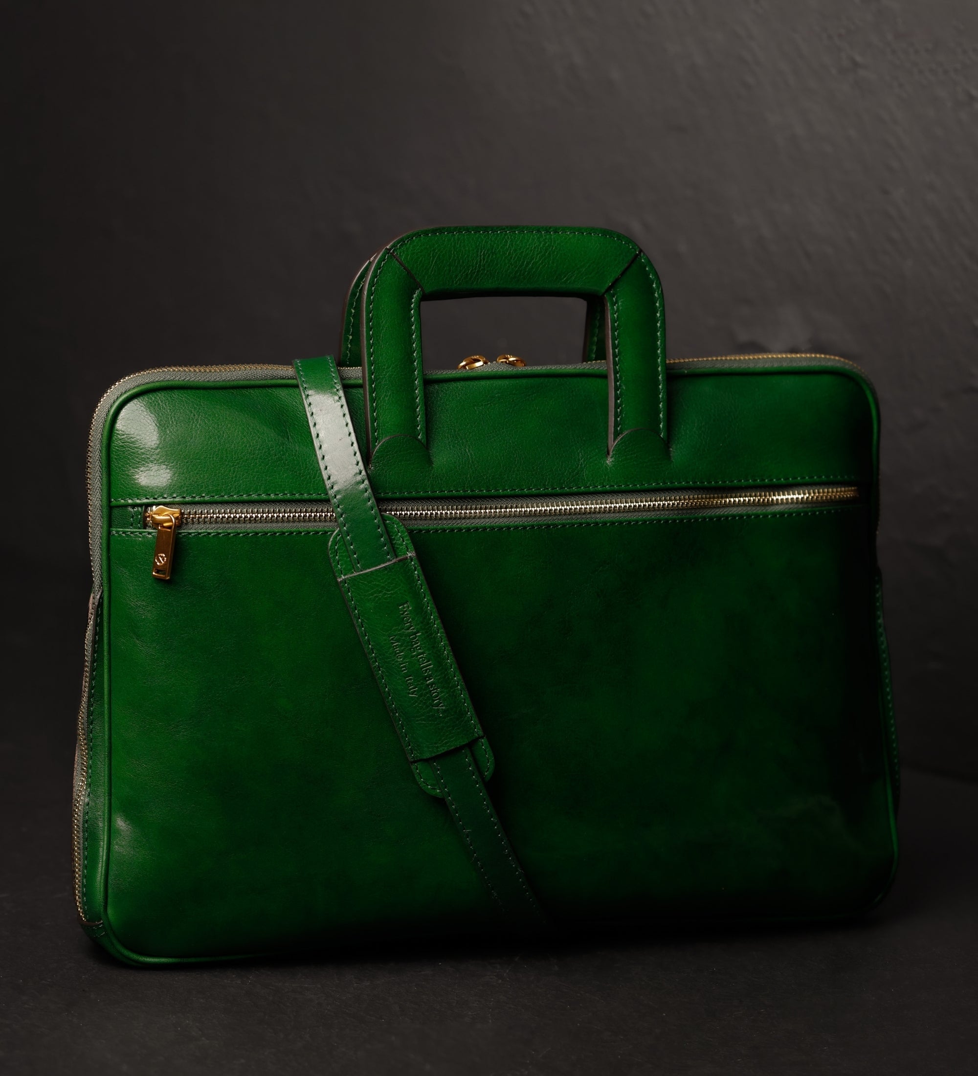 Sacoche pour ordinateur portable en cuir pour femme Brave New World