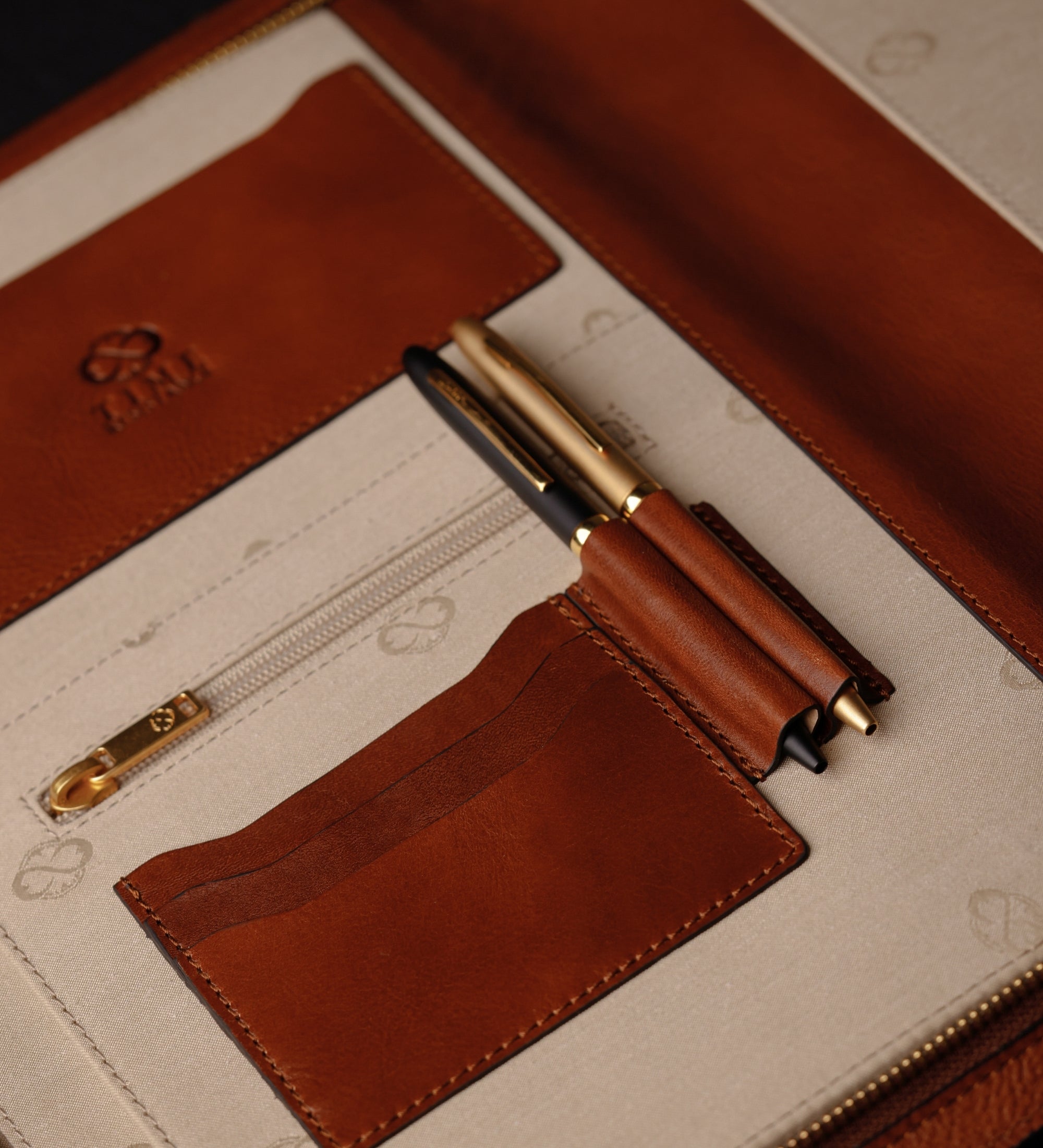 Porte-documents organiseur A4 en cuir Candide
